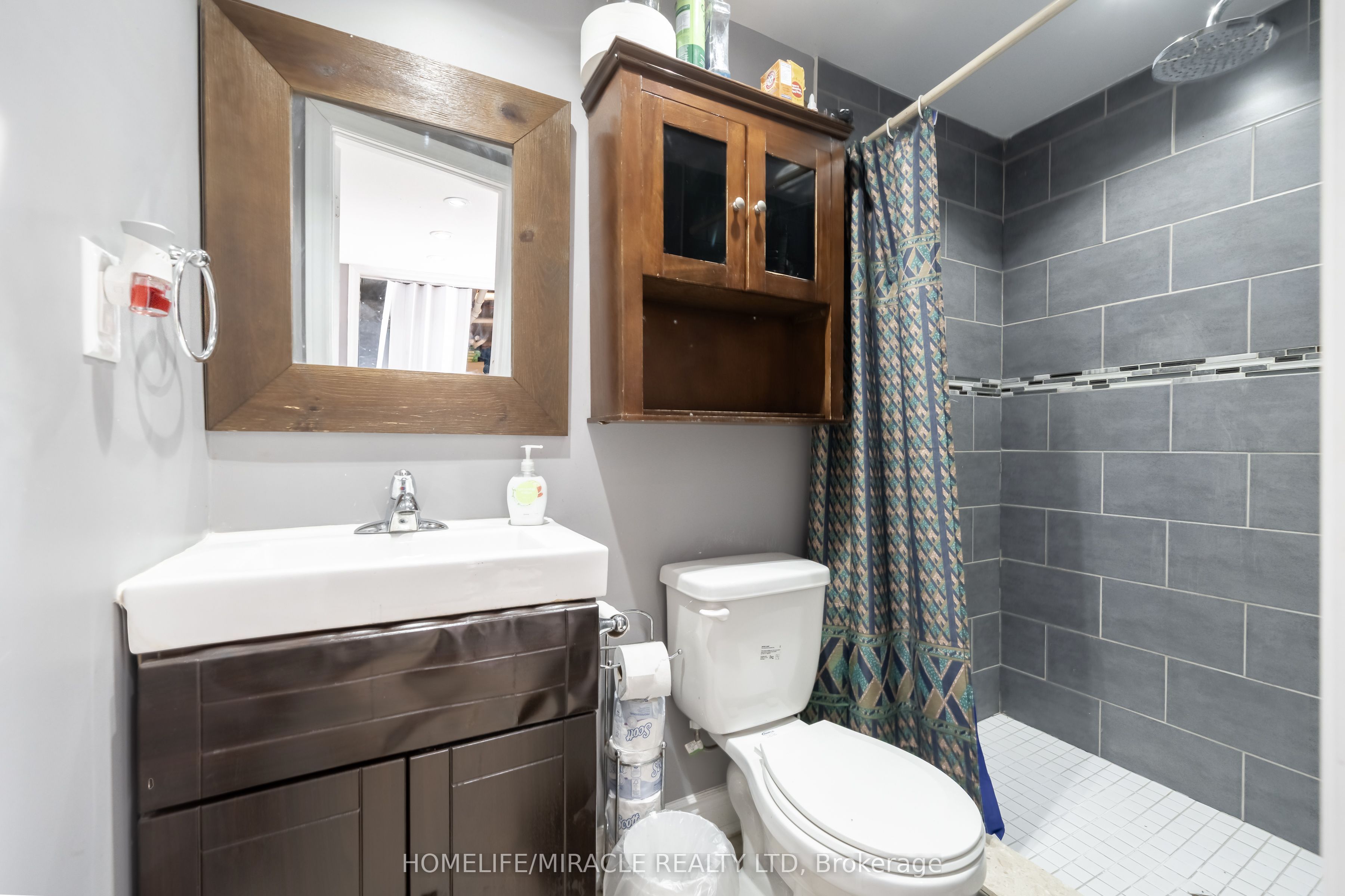 150 Enderby Crescent 150 Property Photo 14