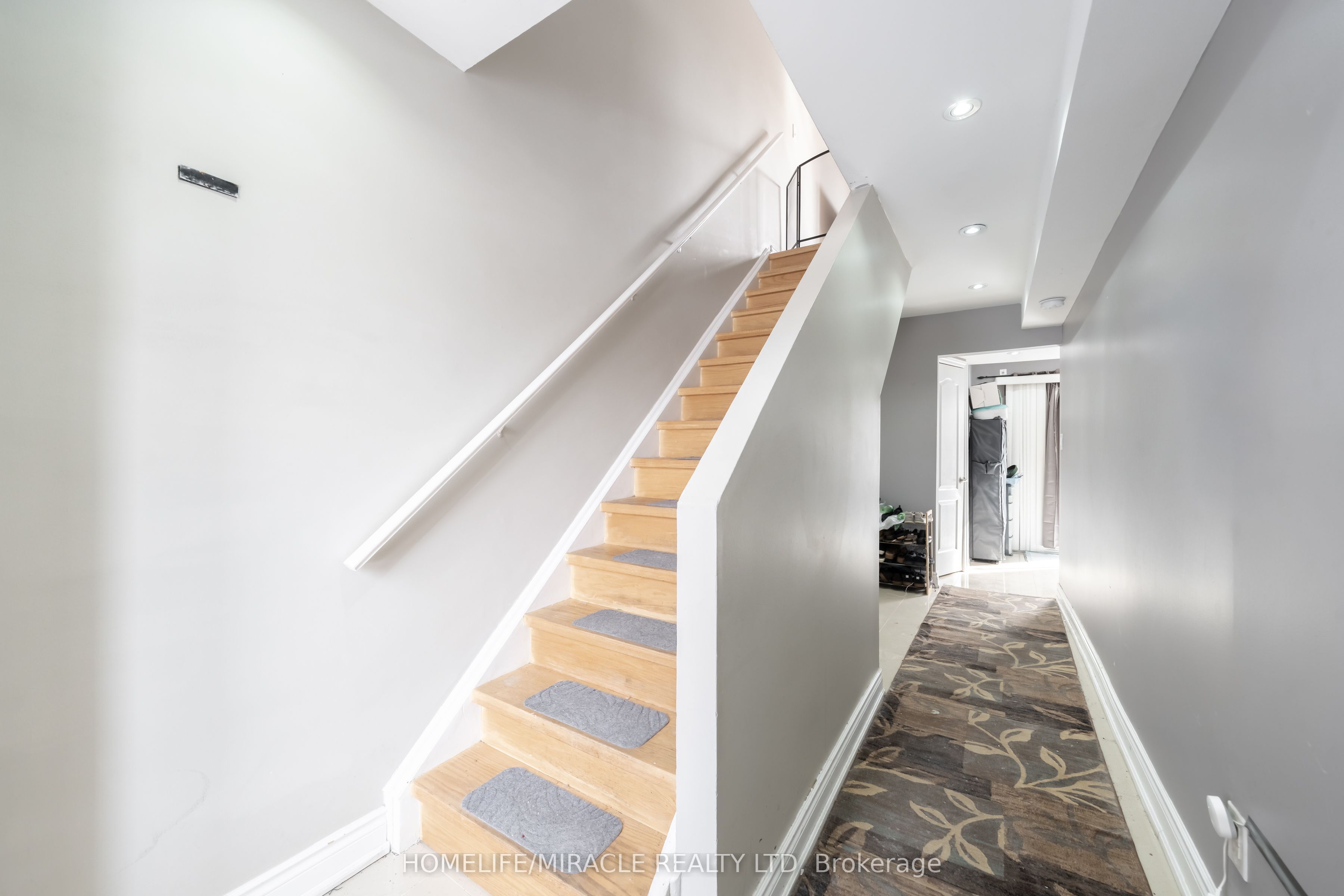 150 Enderby Crescent 150 Property Photo 18