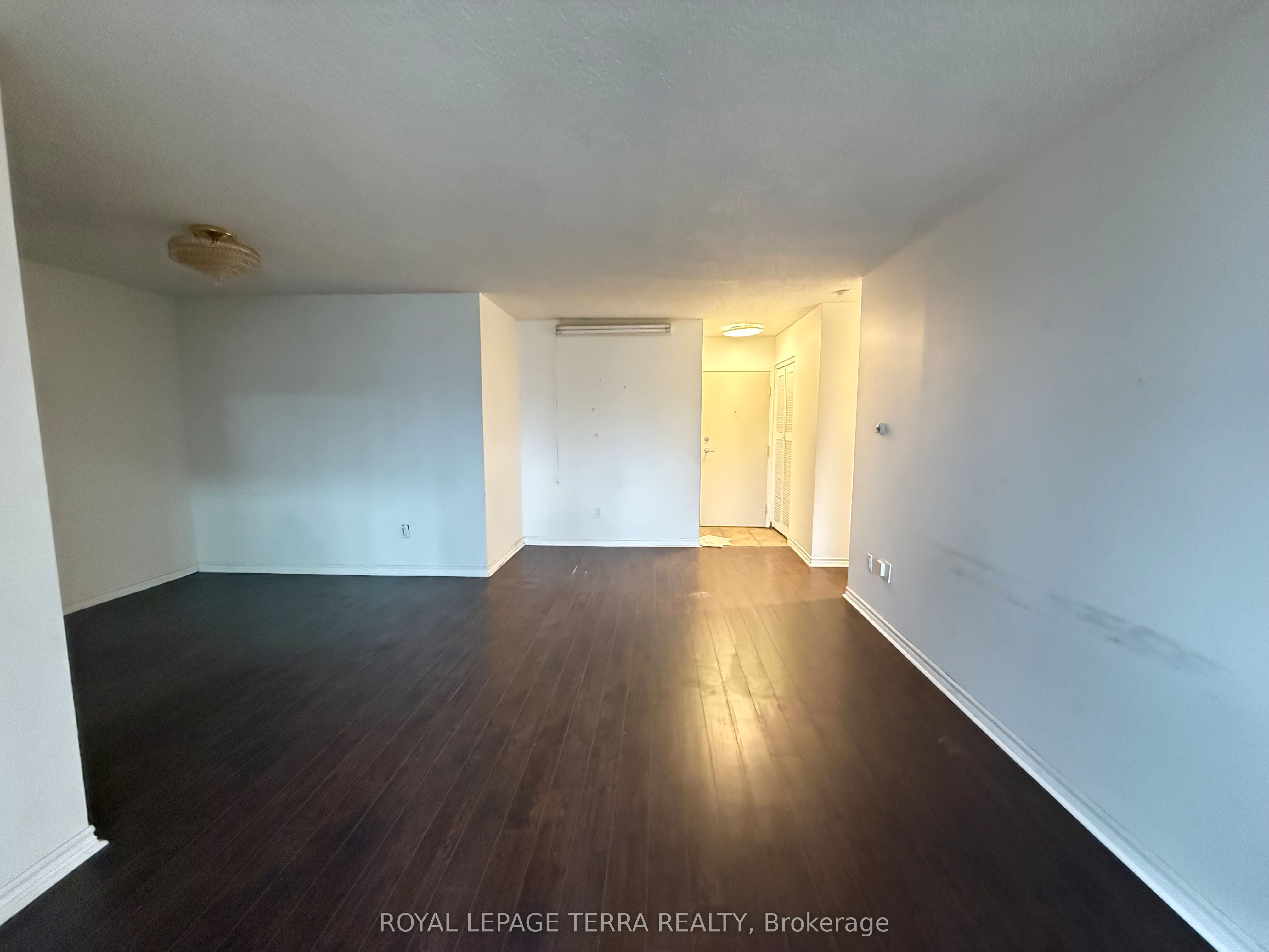 1615 Bloor Street E 305 Property Photo 3