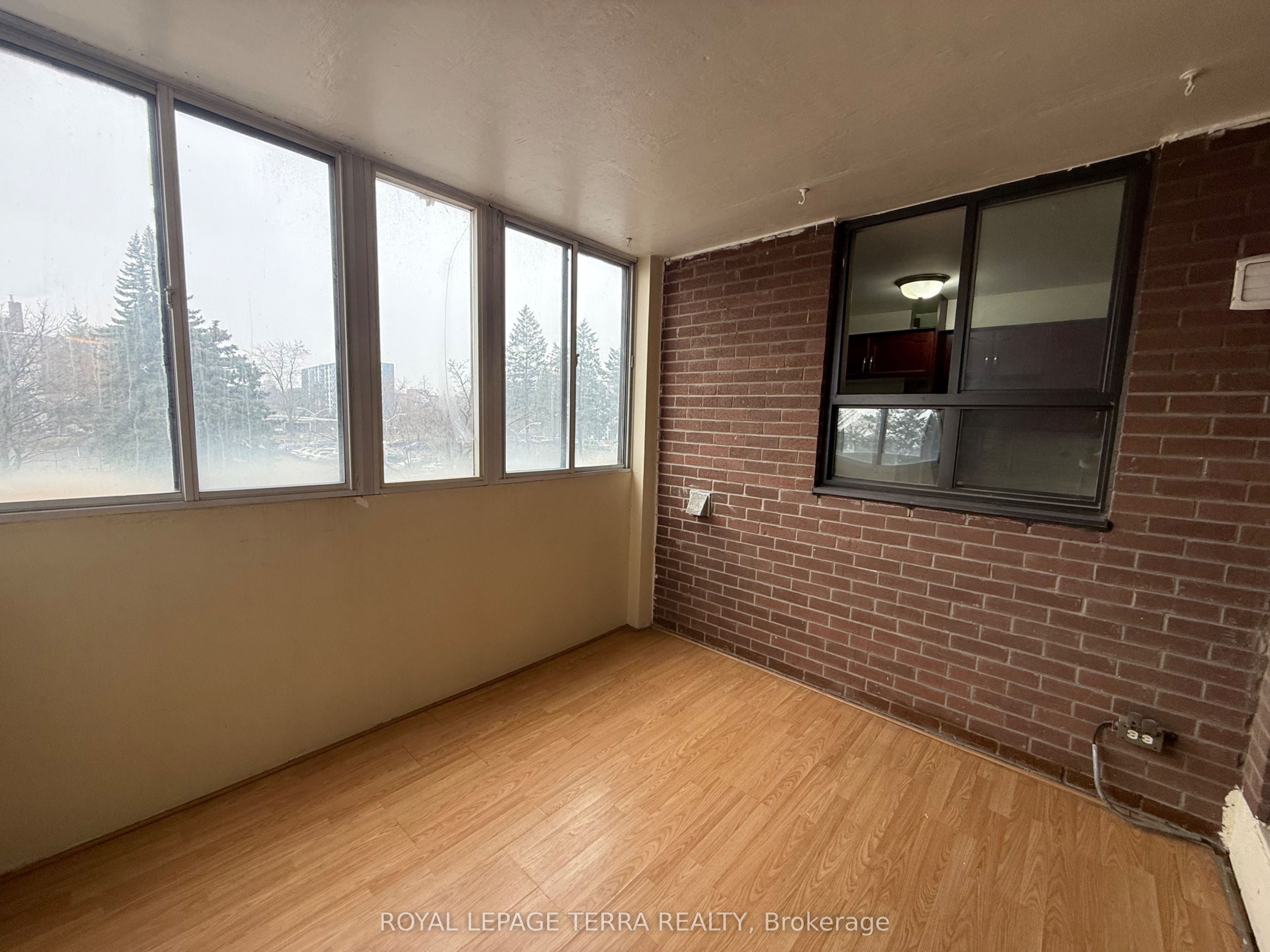 1615 Bloor Street E 305 Property Photo 13