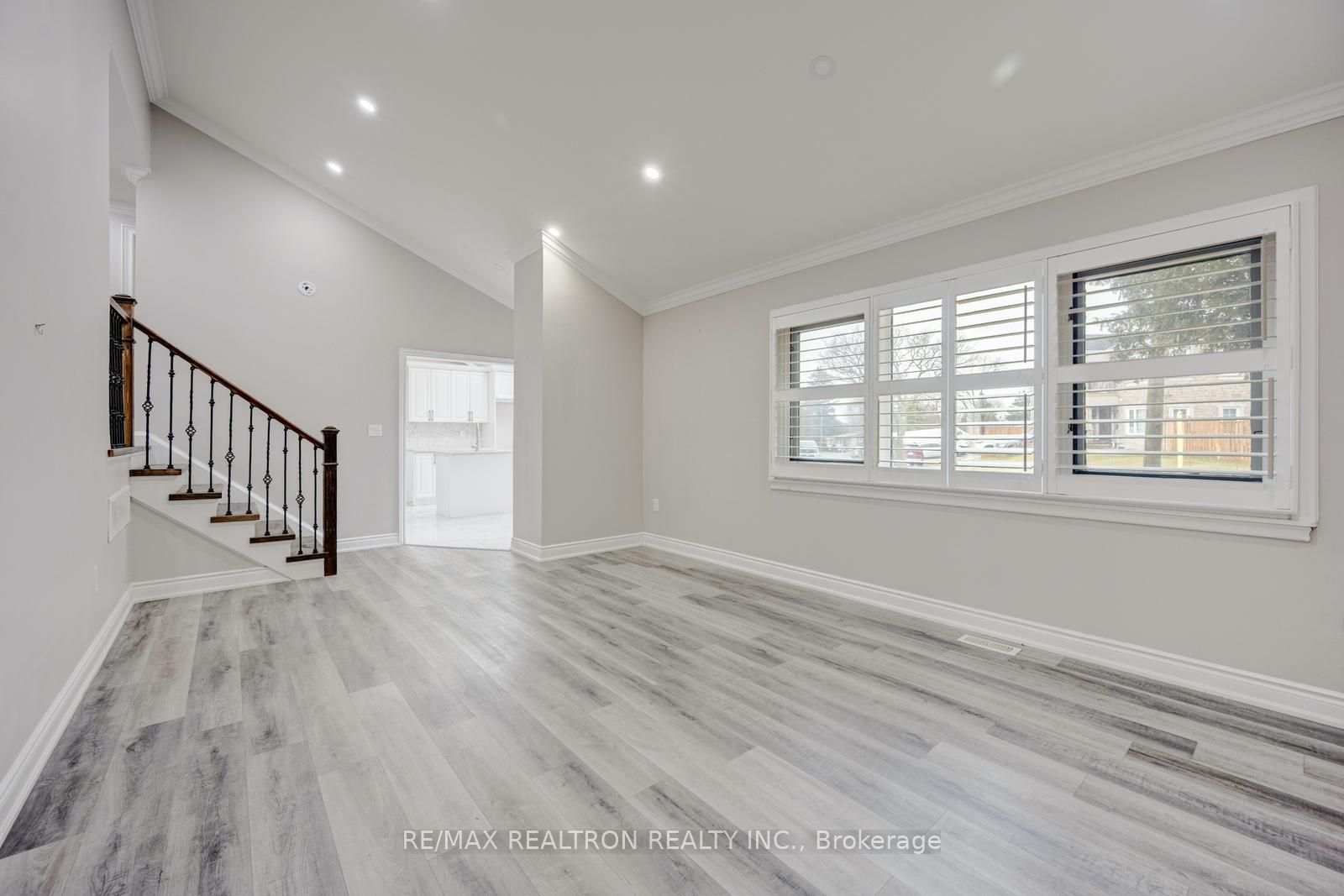 30 Lawrence Crescent Property Photo 10