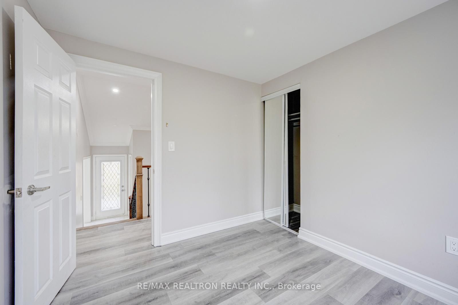 30 Lawrence Crescent Property Photo 24