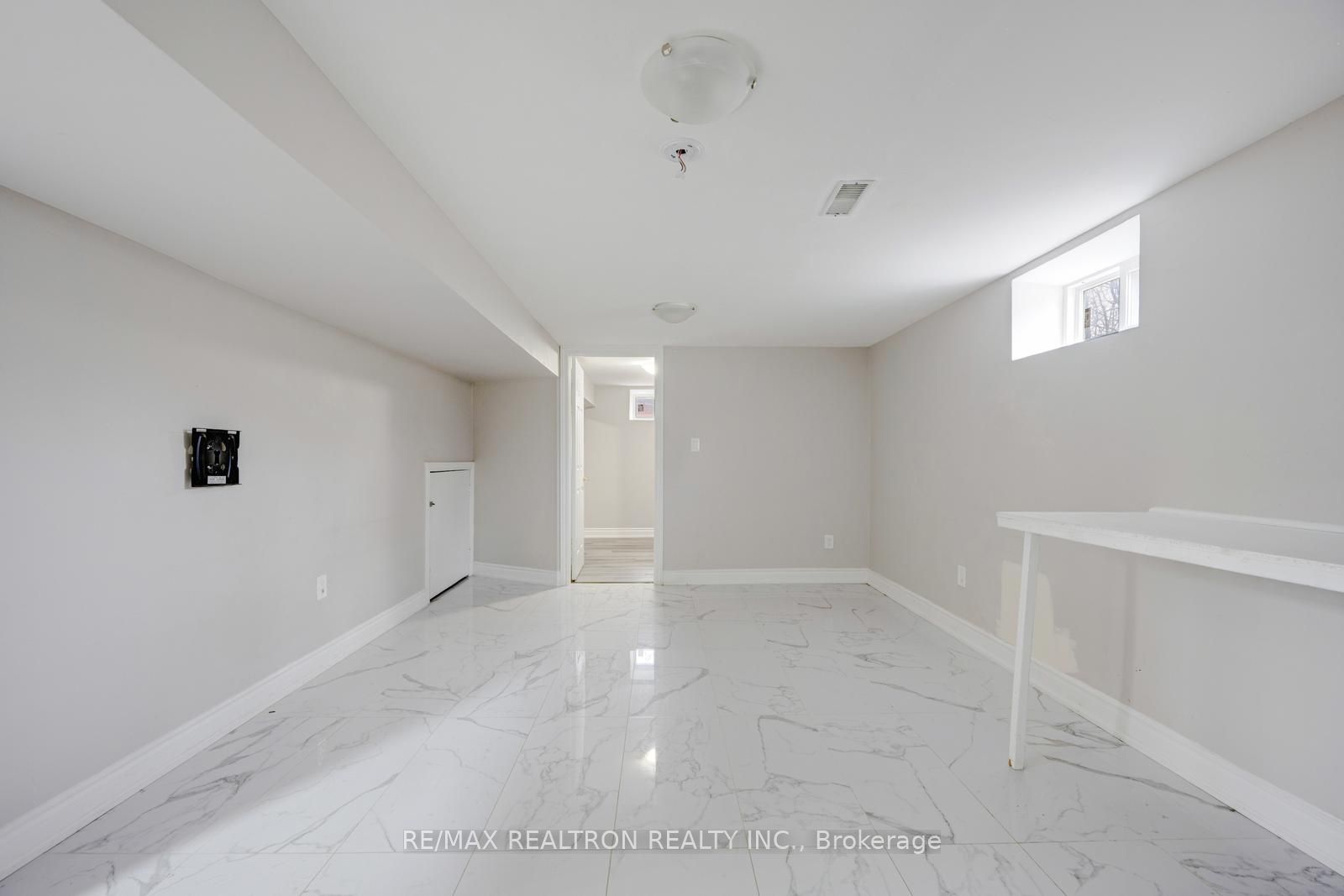 30 Lawrence Crescent Property Photo 32