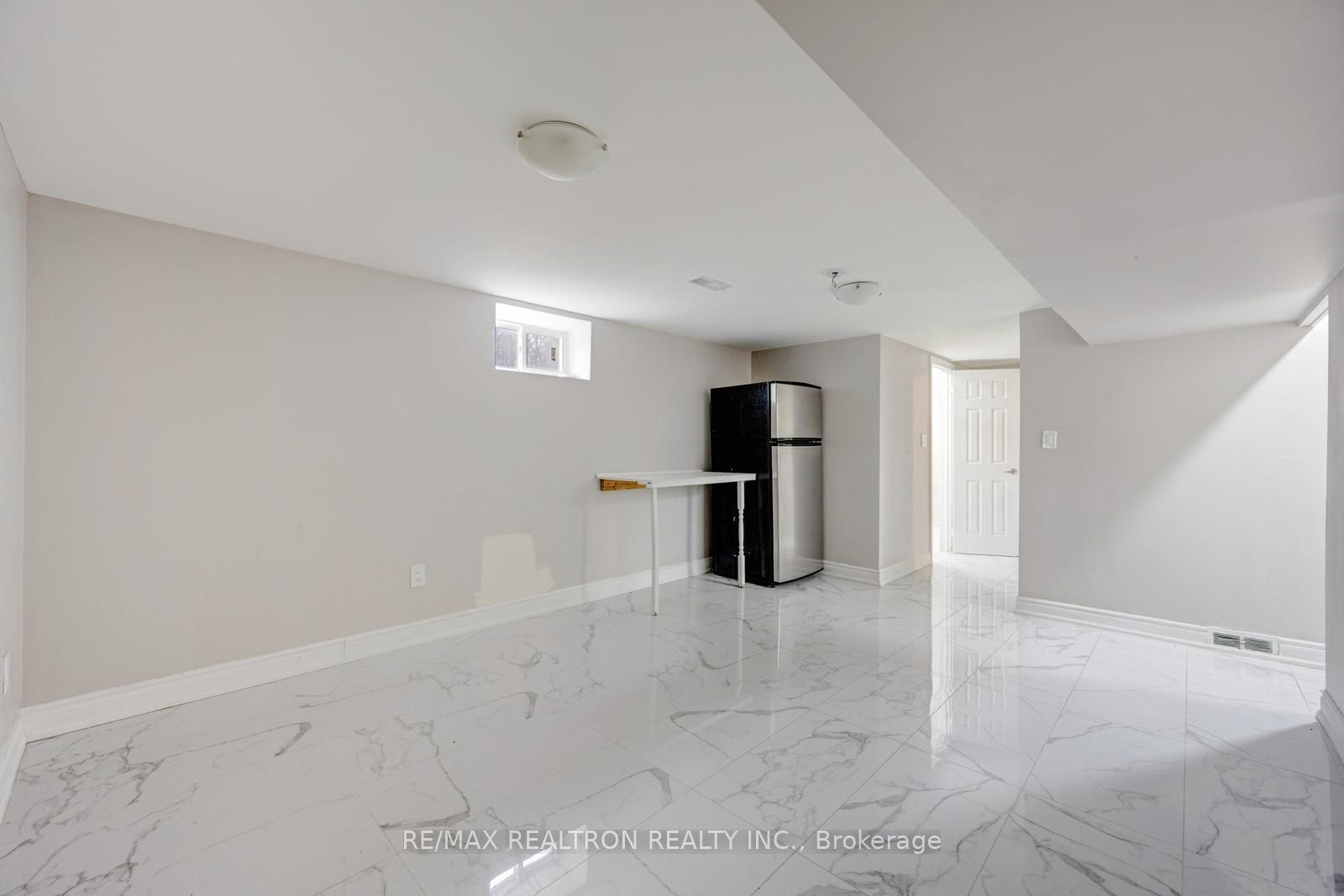 30 Lawrence Crescent Property Photo 34