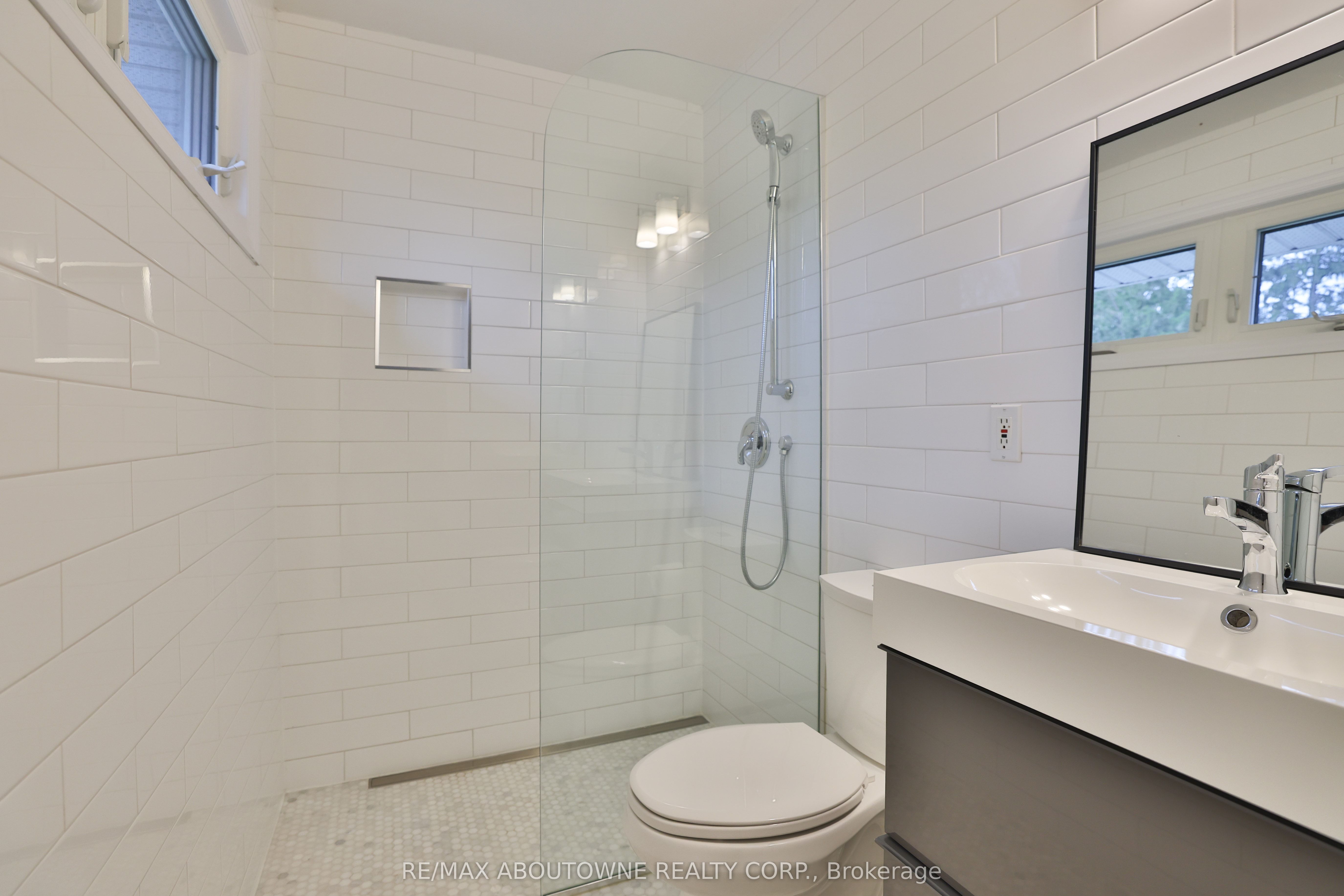 1268 Hillhurst Road Property Photo 31