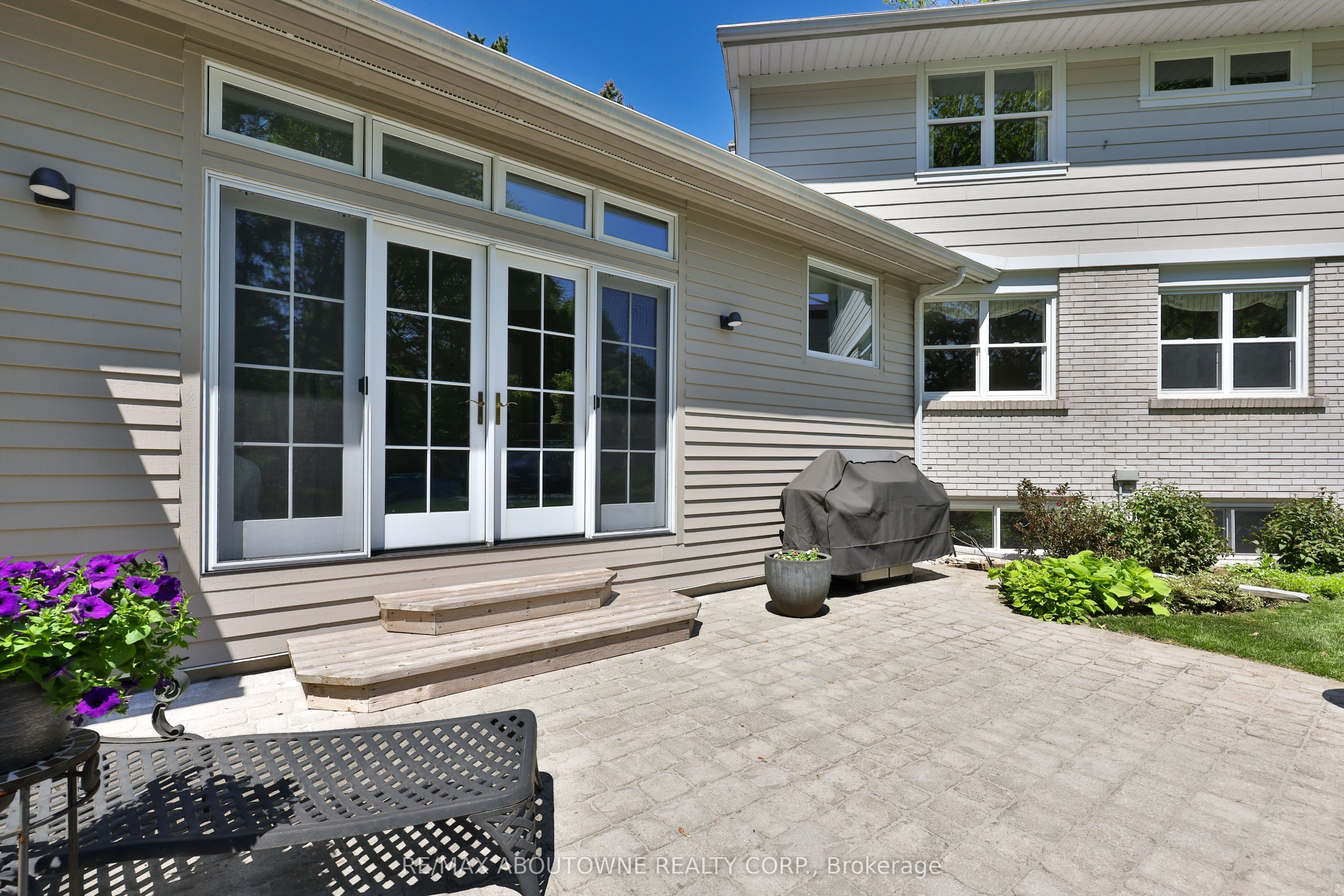 1268 Hillhurst Road Property Photo 45