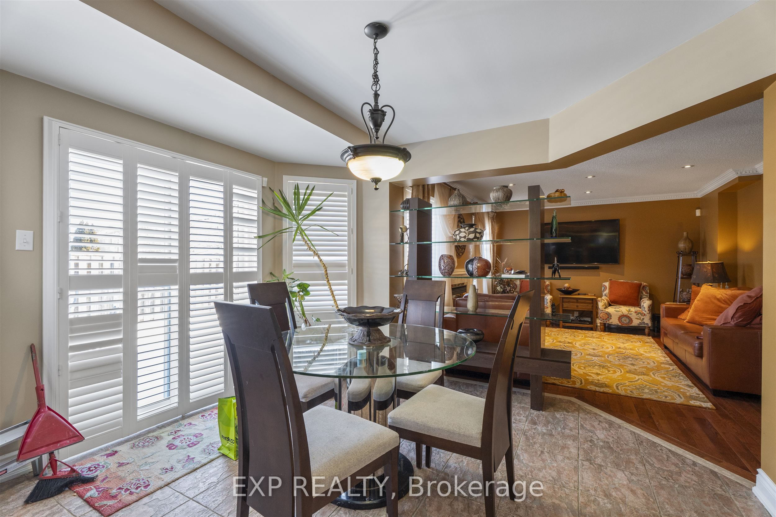 76 Hiberton Crescent Property Photo 7