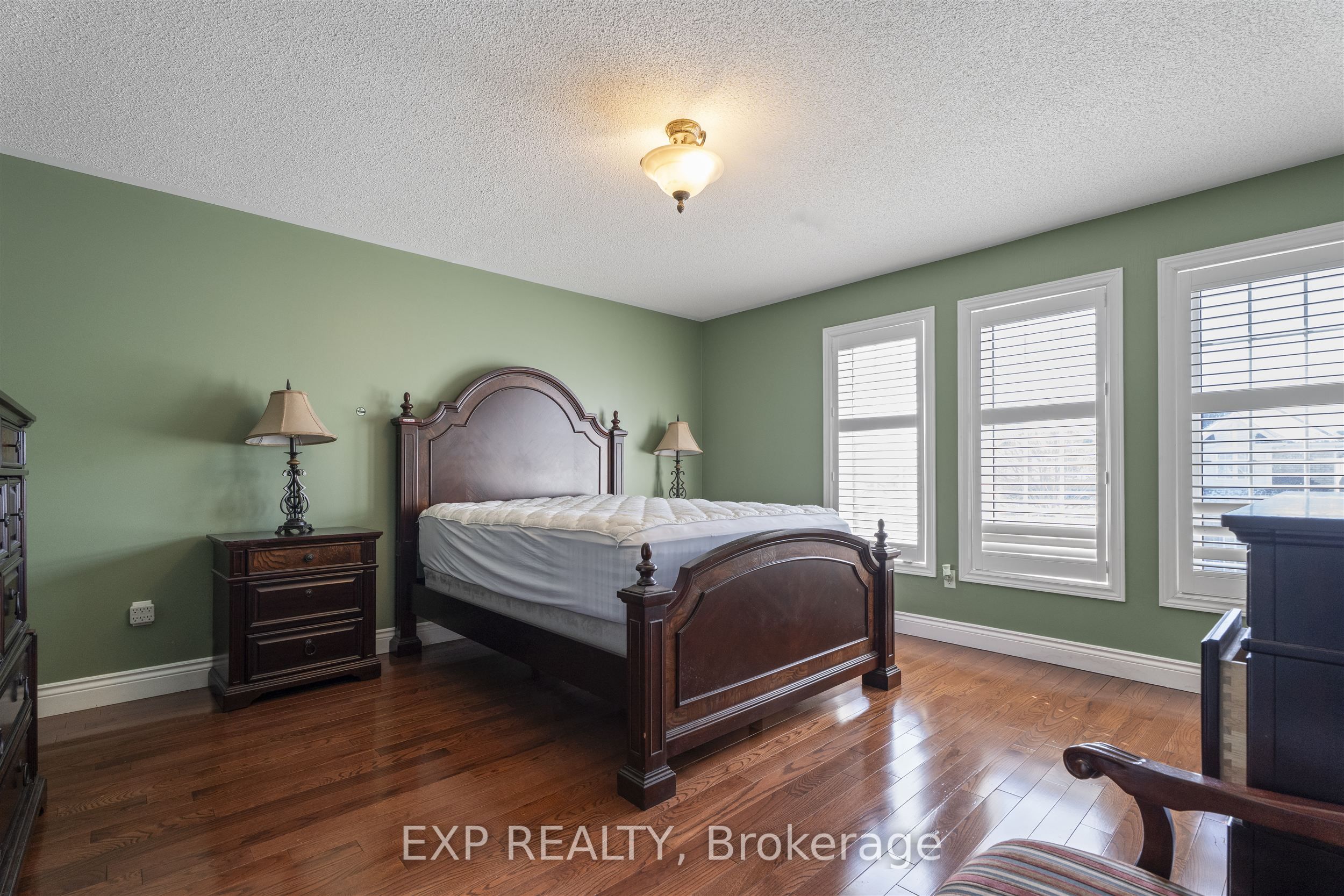 76 Hiberton Crescent Property Photo 9