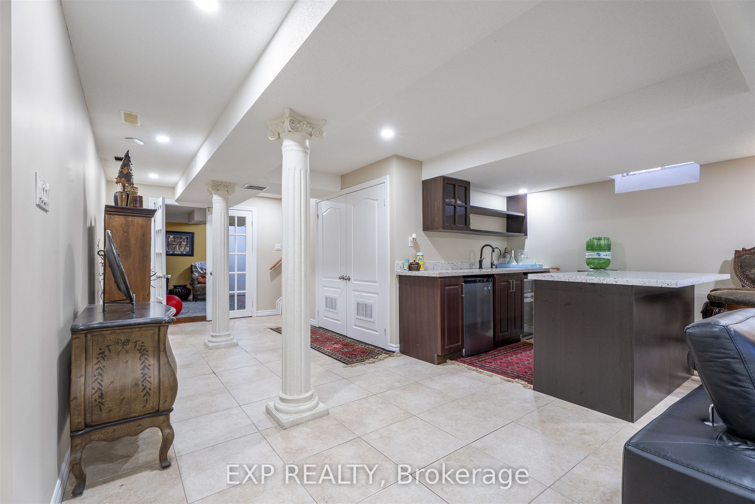 76 Hiberton Crescent Property Photo 17
