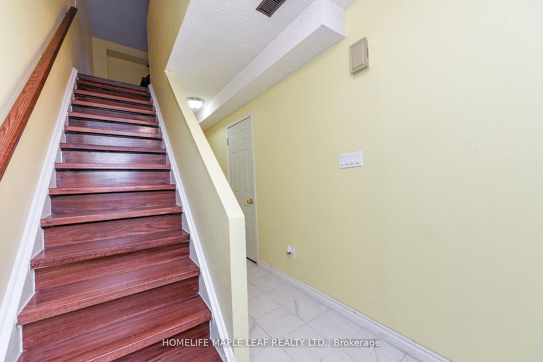 85 Enmount Drive Property Photo 6