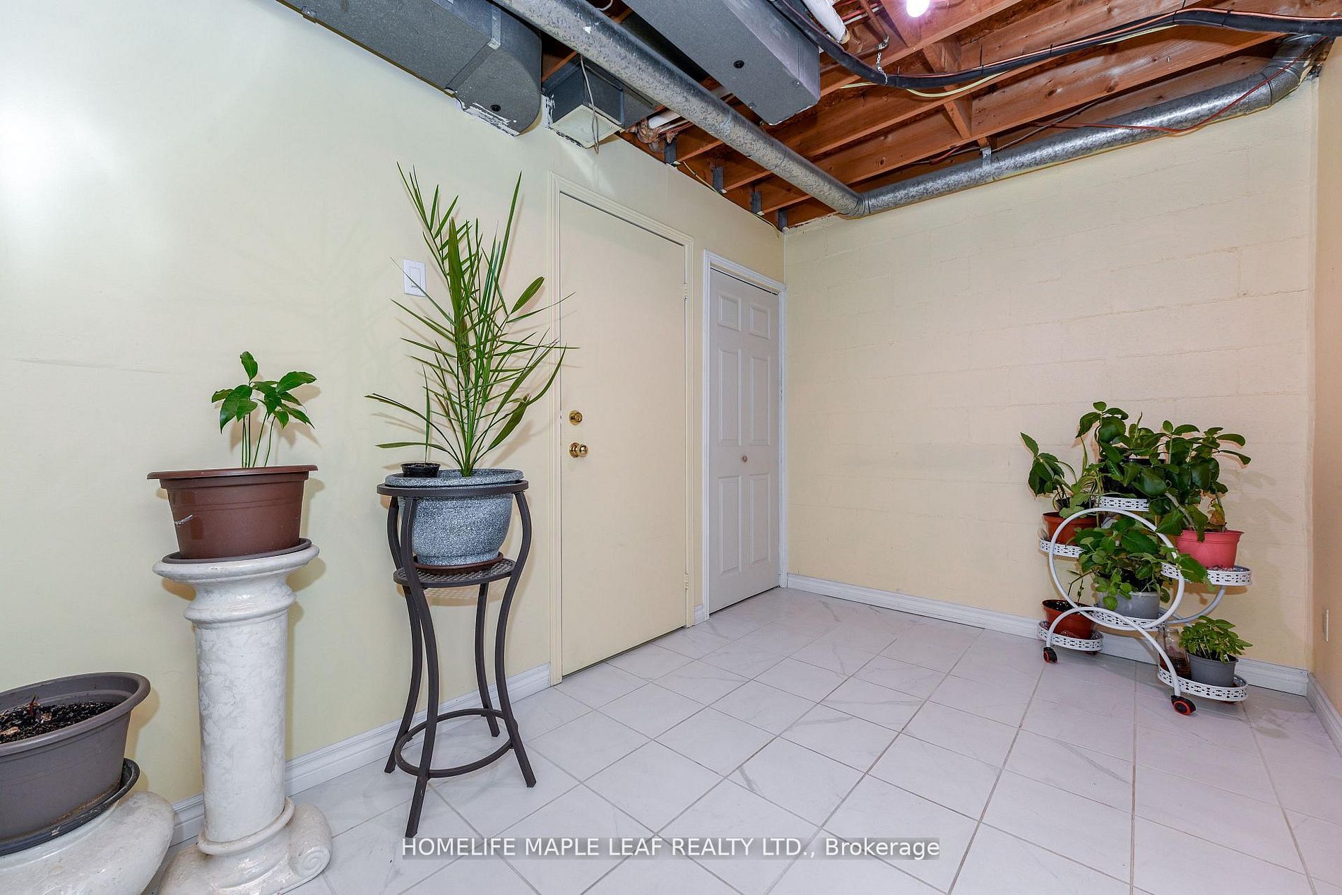 85 Enmount Drive Property Photo 10