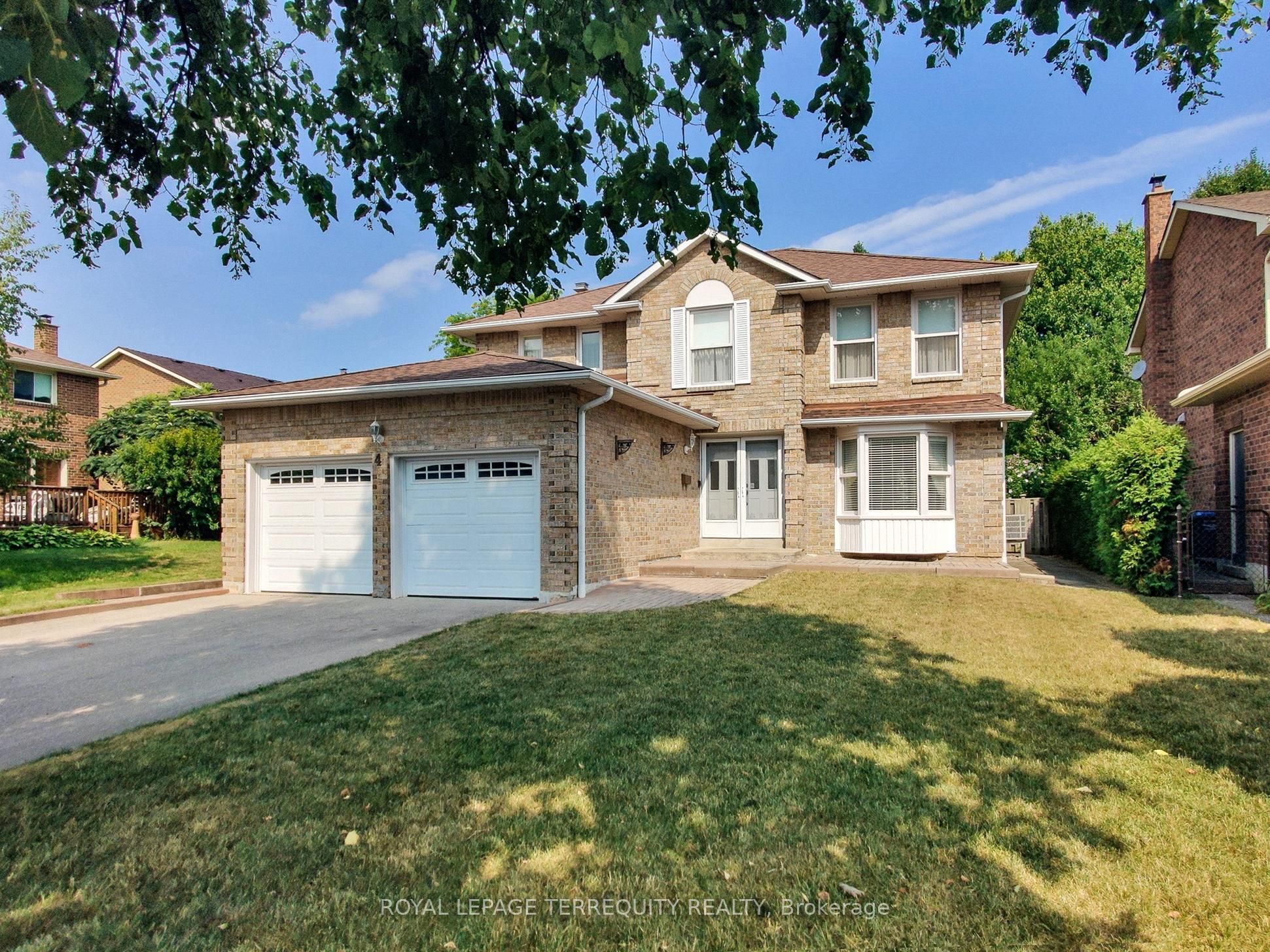 4 Mowat Court Property Photo 1