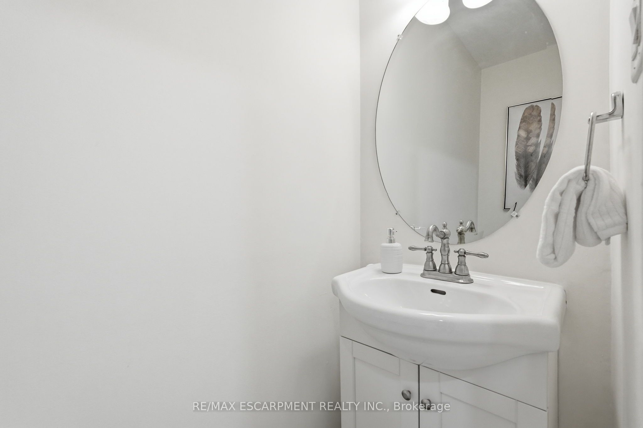 2252 Upper Middle Road 4 Property Photo 14