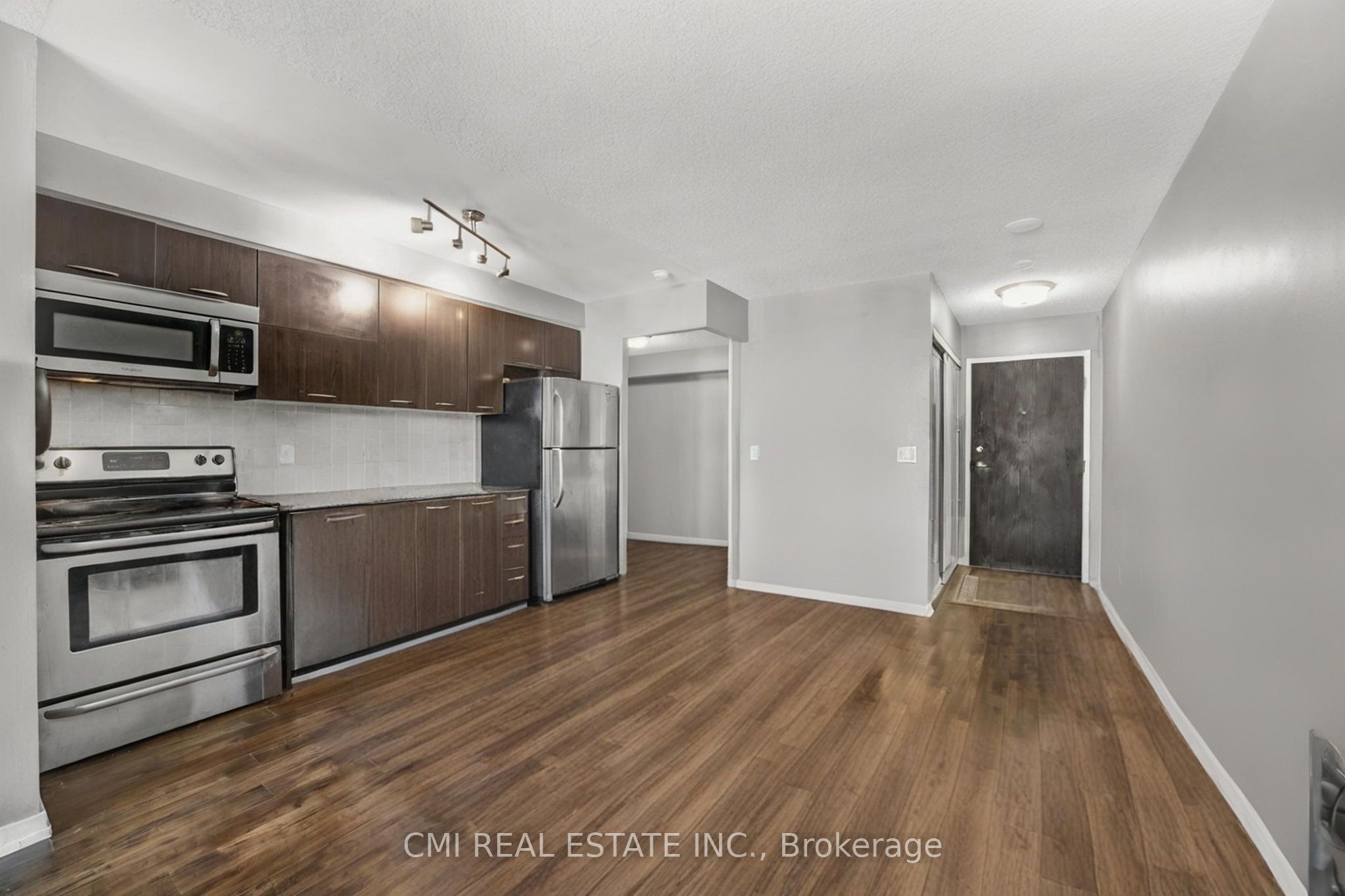 38 Joe Shuster Way 725 Property Photo 11