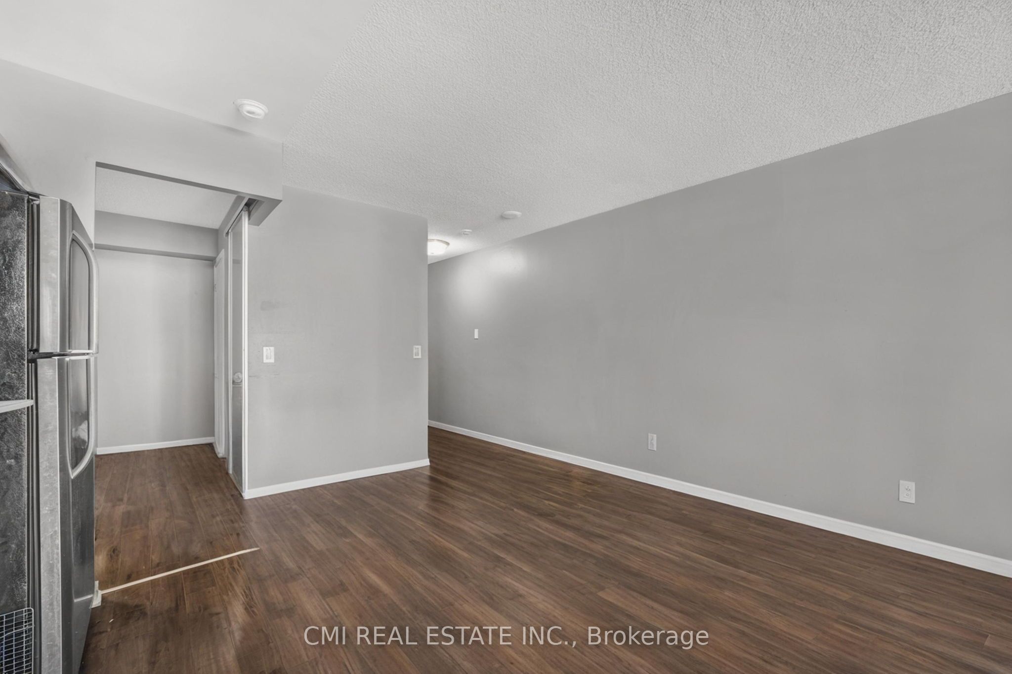 38 Joe Shuster Way 725 Property Photo 13