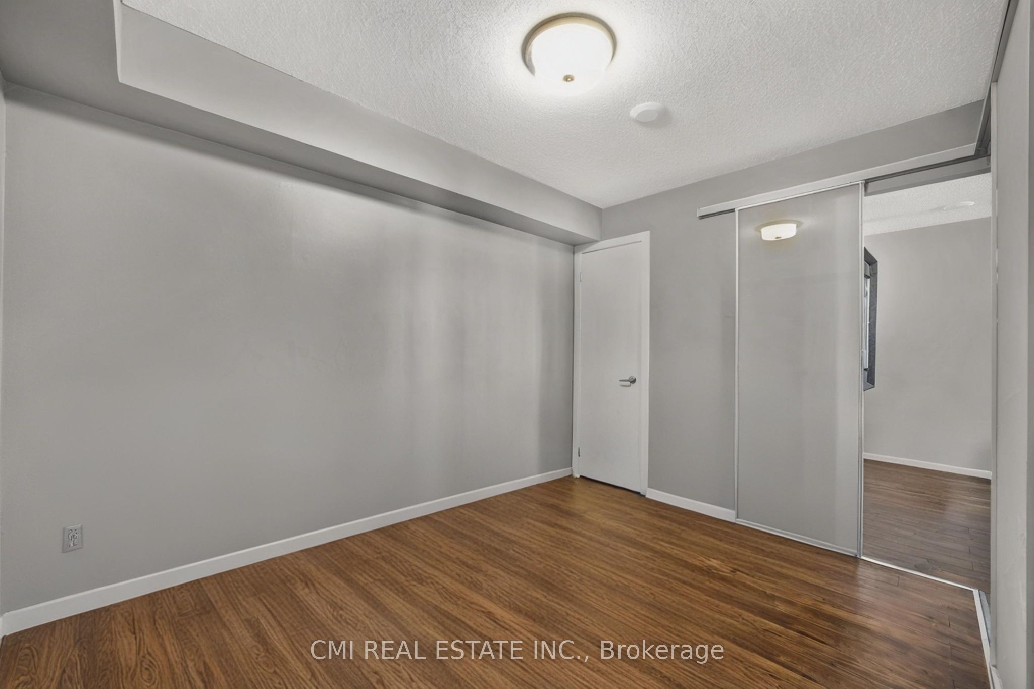 38 Joe Shuster Way 725 Property Photo 19