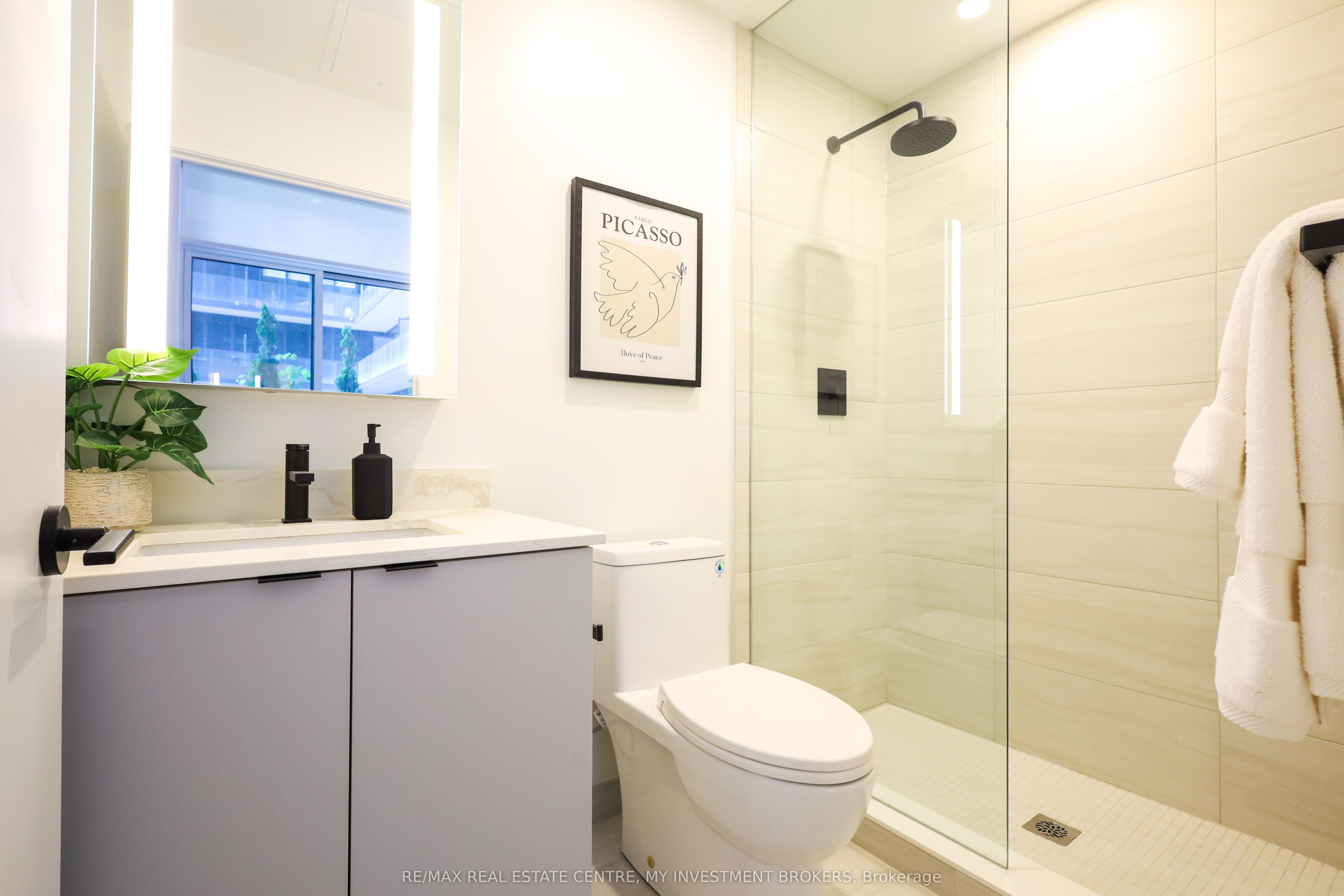 285 Dufferin Street 202 Property Photo 25