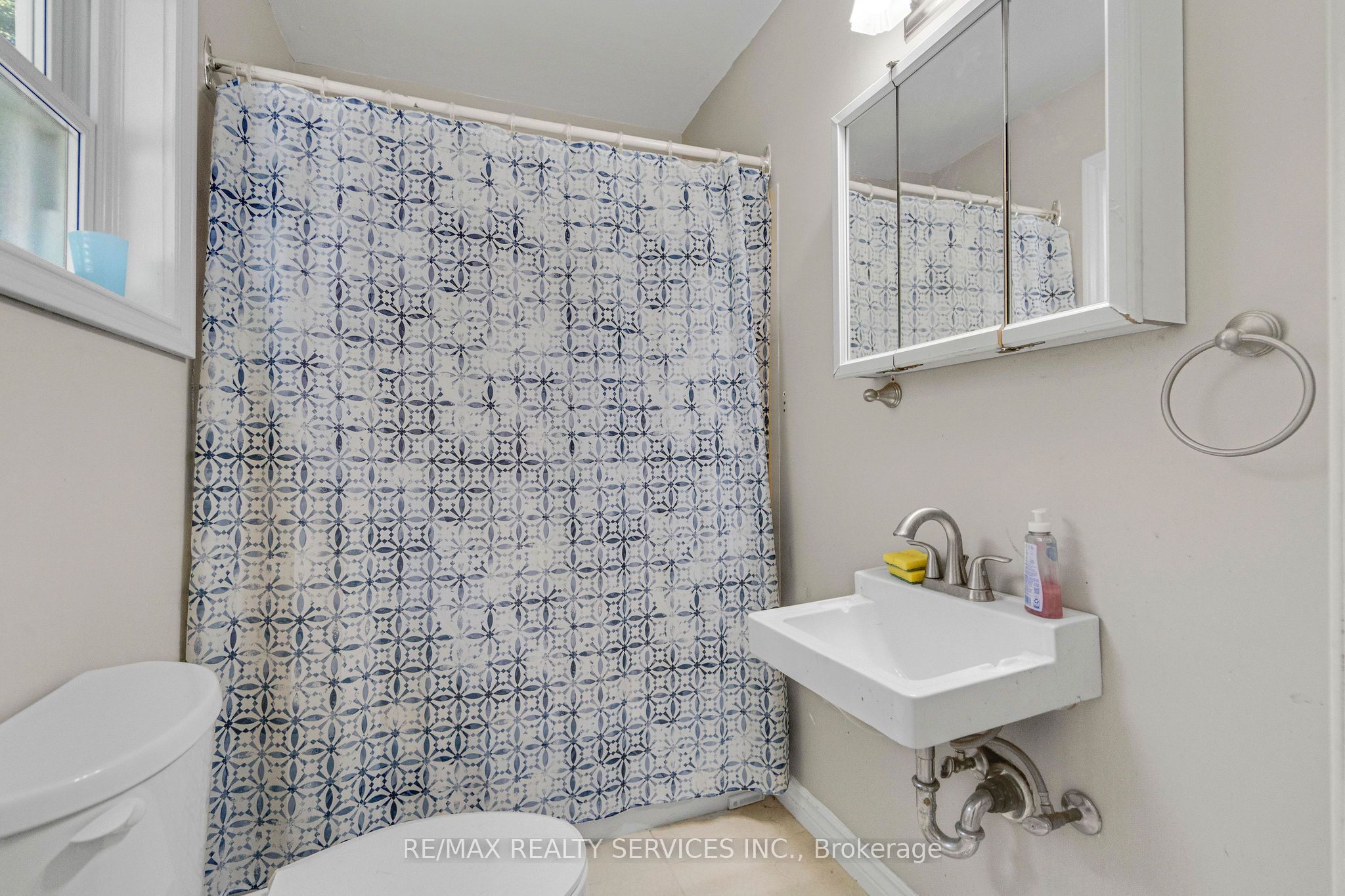 2 Parsons Avenue Property Photo 11