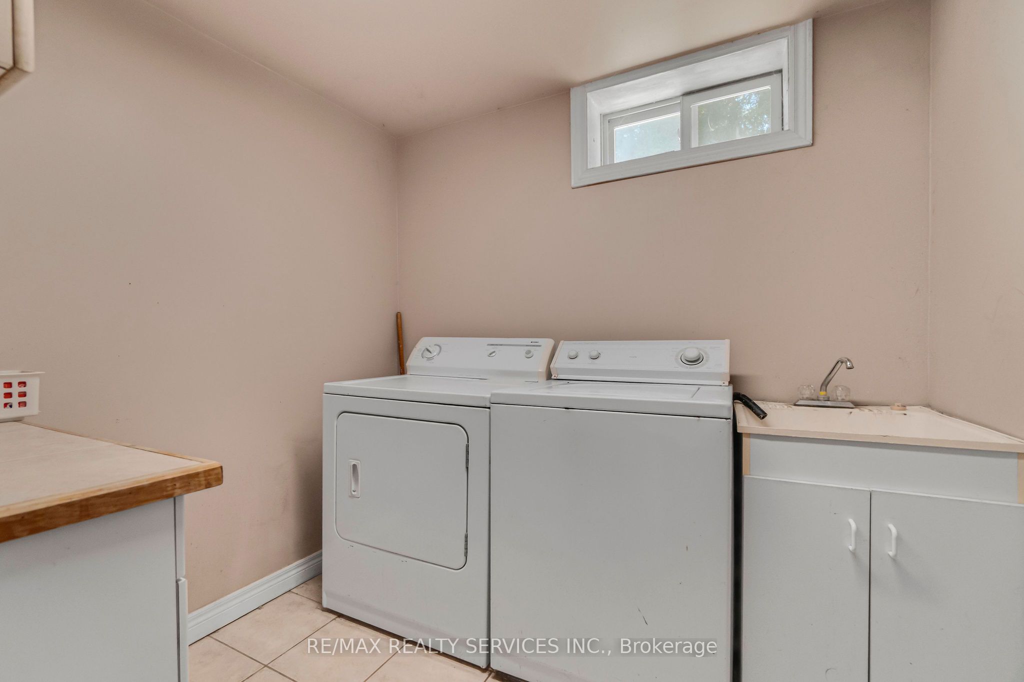 2 Parsons Avenue Property Photo 32