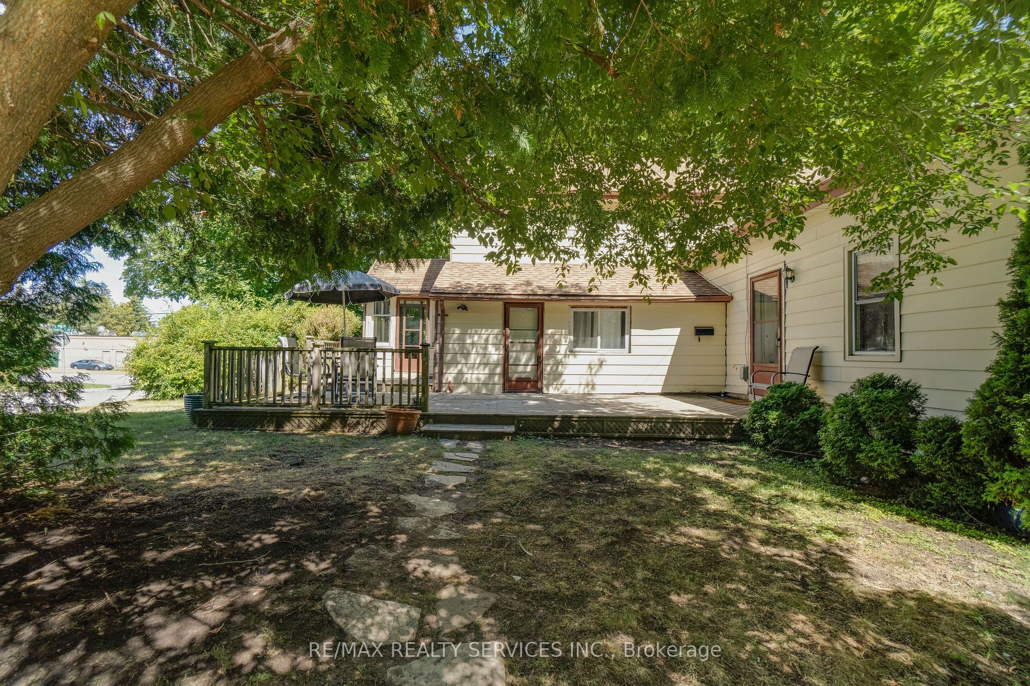 2 Parsons Avenue Property Photo 43