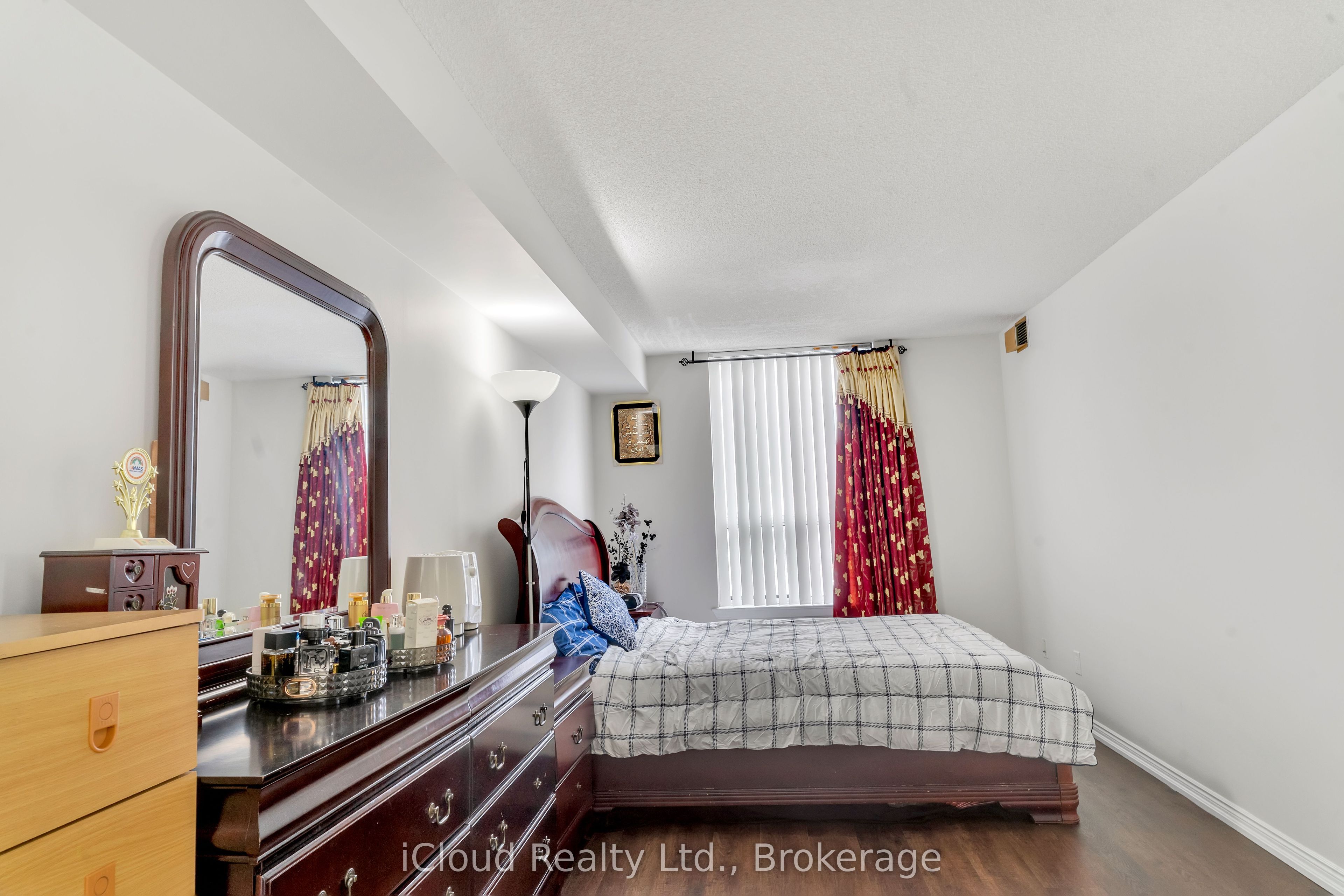 135 Hillcrest Avenue 903 Property Photo 27