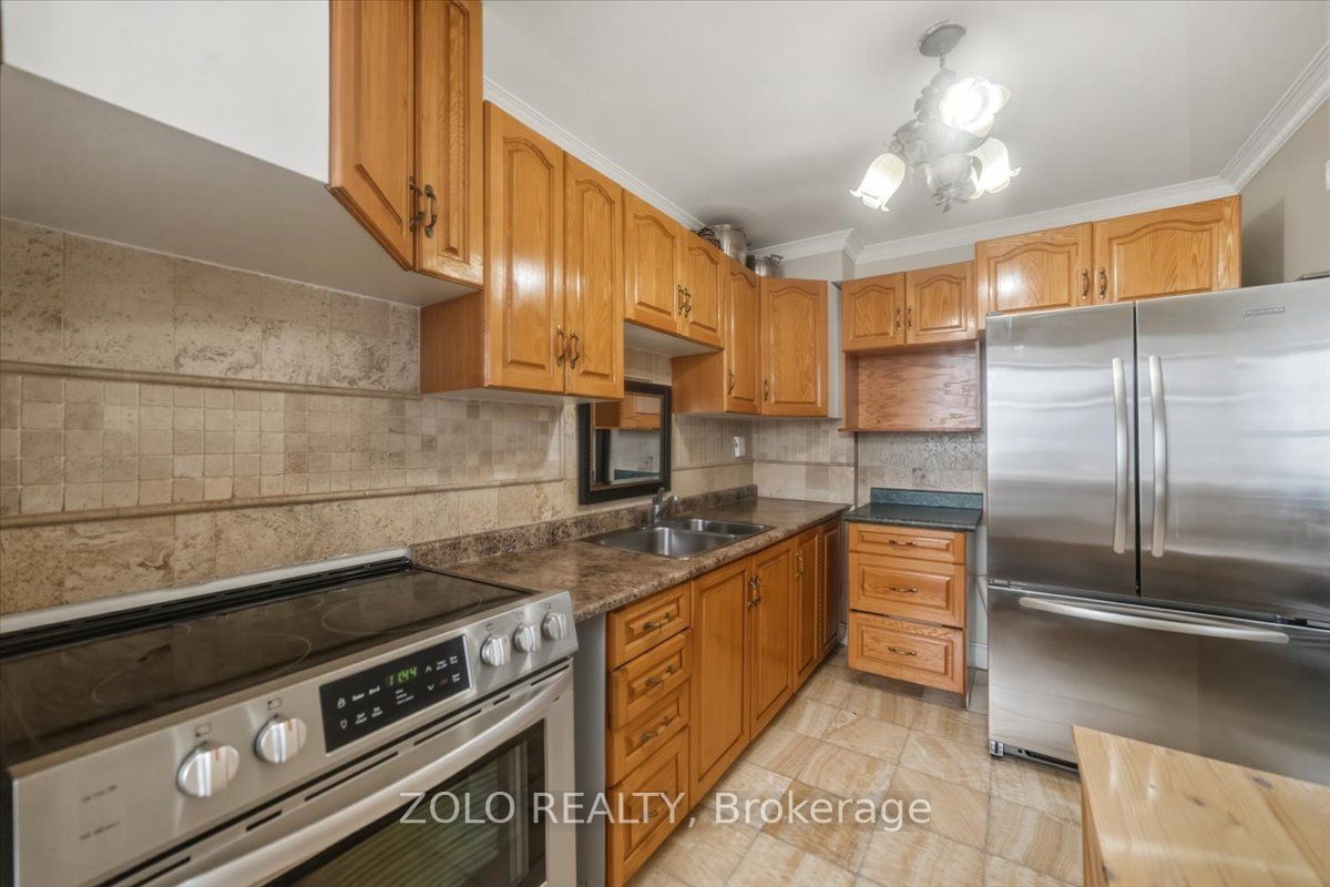 2121 Roche Court 707 Property Photo 4