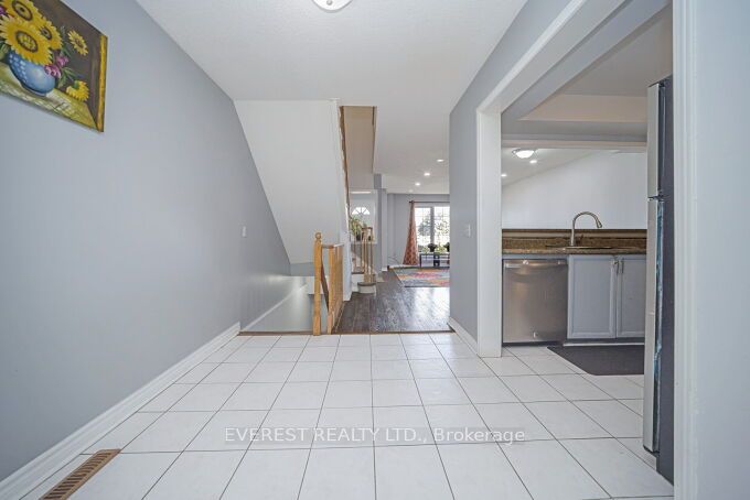 2 Sir Lou Drive 127 Property Photo 6