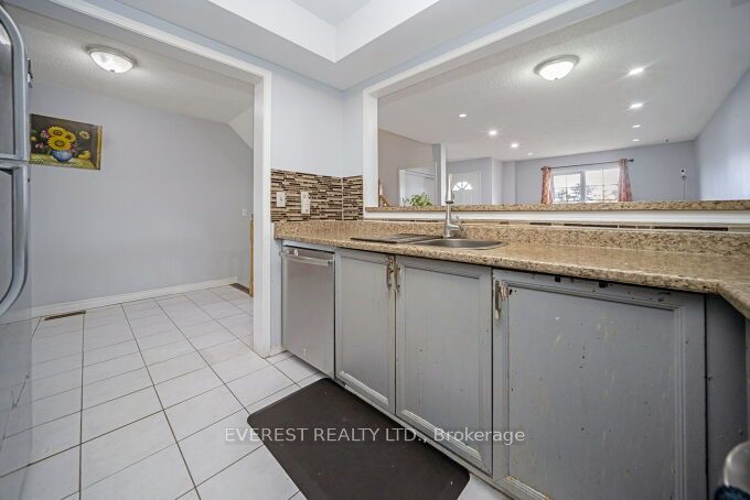 2 Sir Lou Drive 127 Property Photo 14