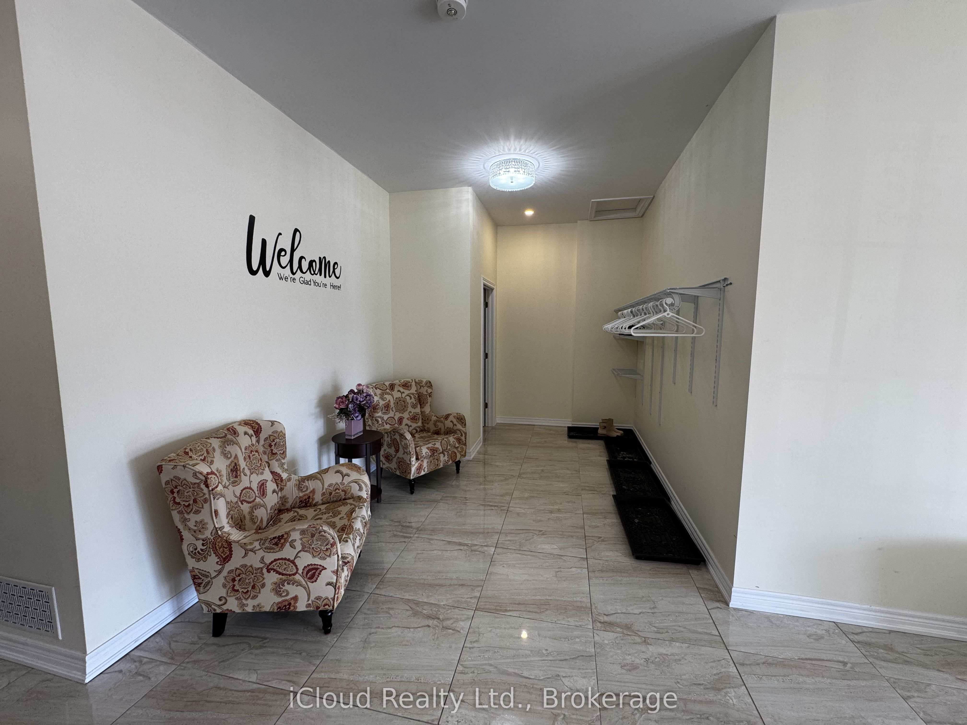 3518 King Street N Property Photo 25