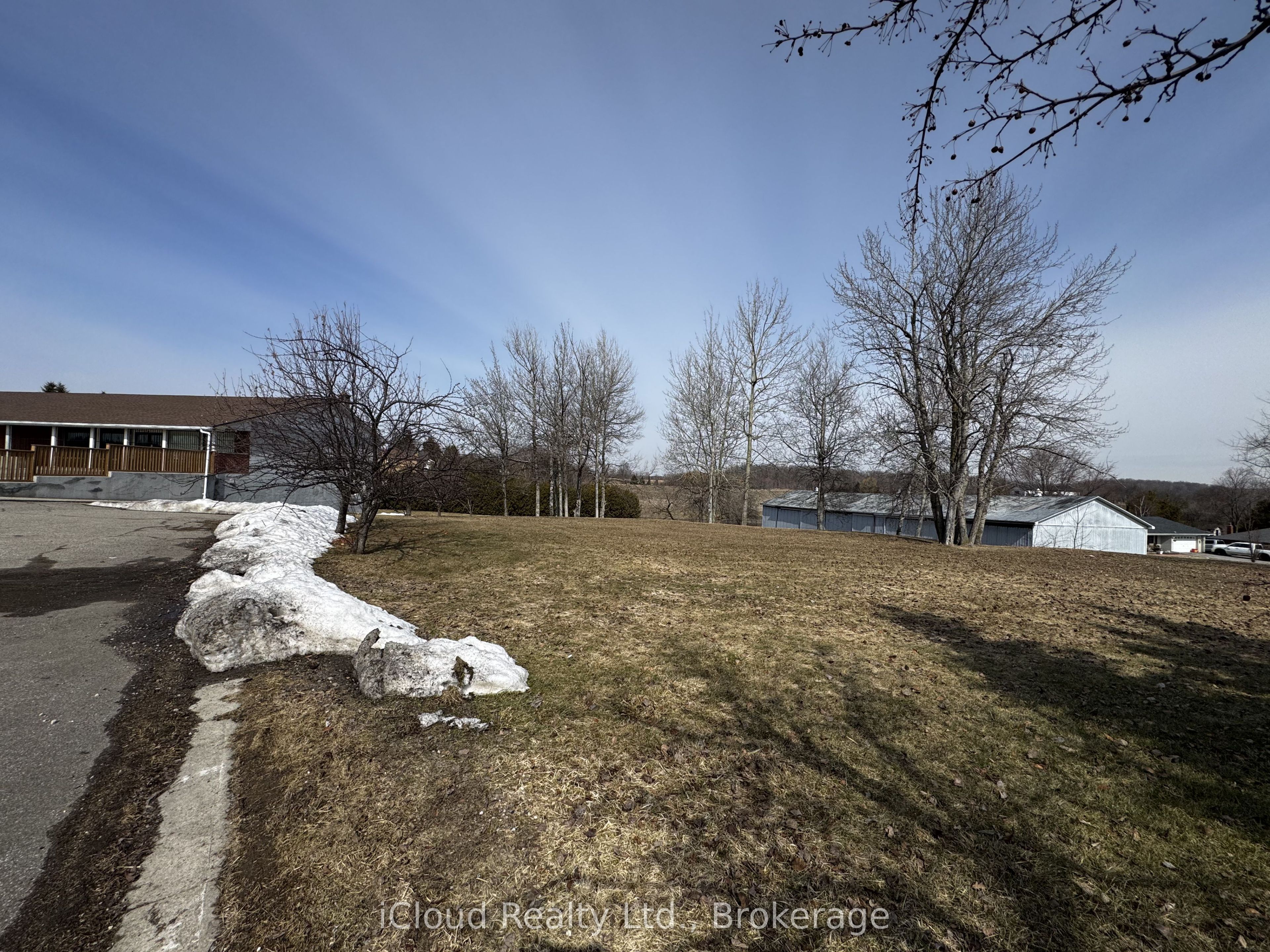 3518 King Street N Property Photo 41