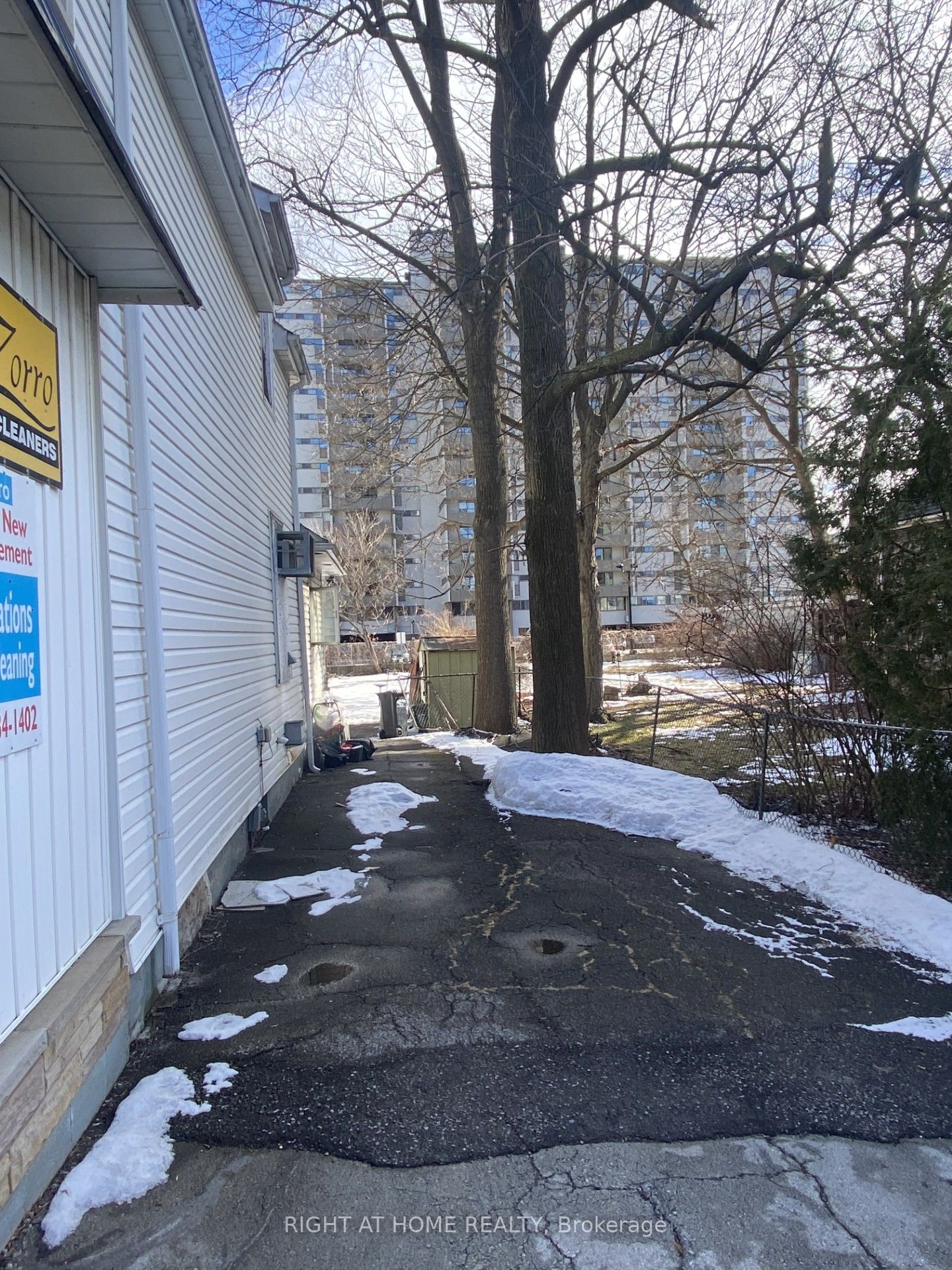 1286 Ontario Street Property Photo 4