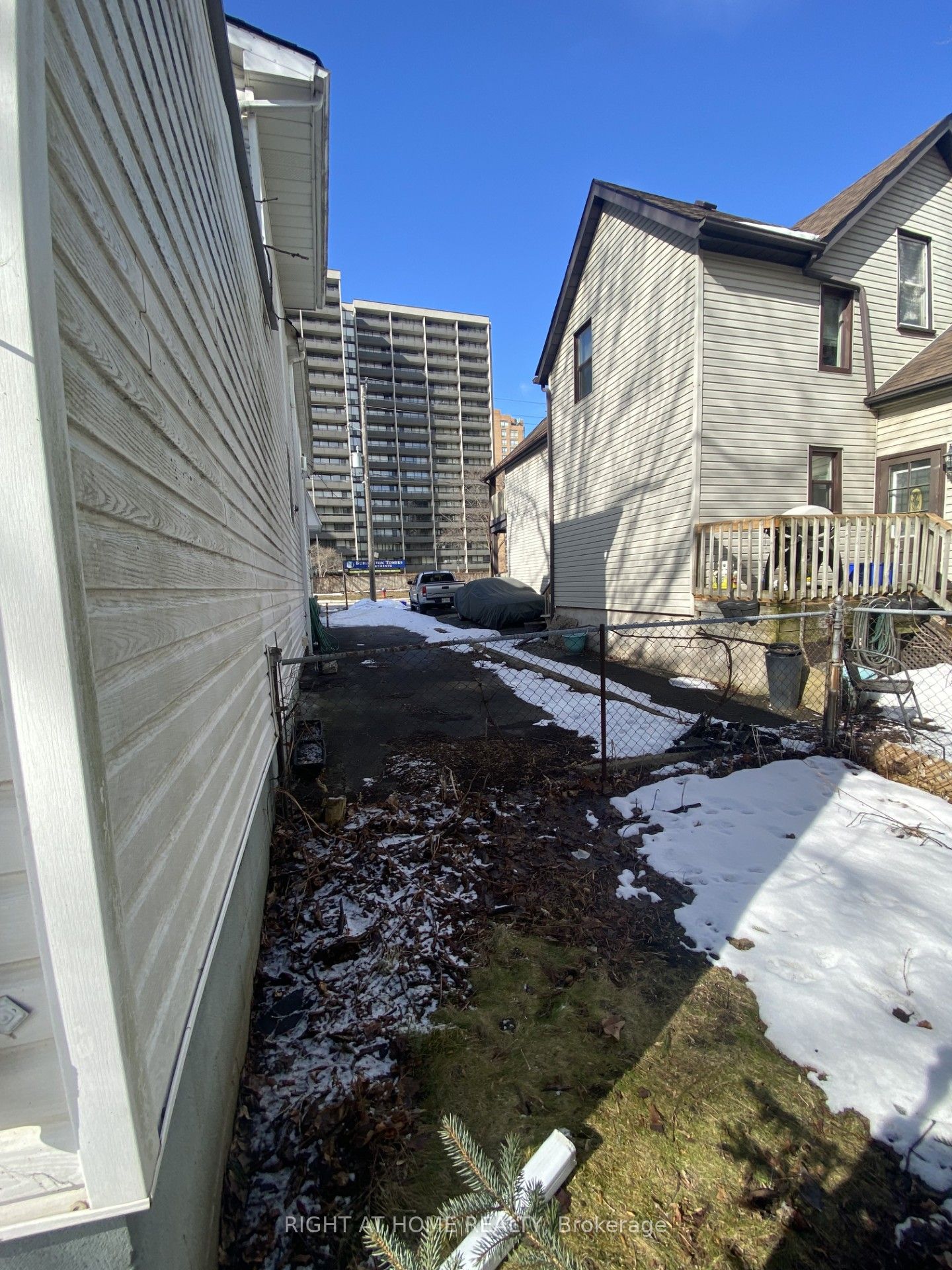 1286 Ontario Street Property Photo 5