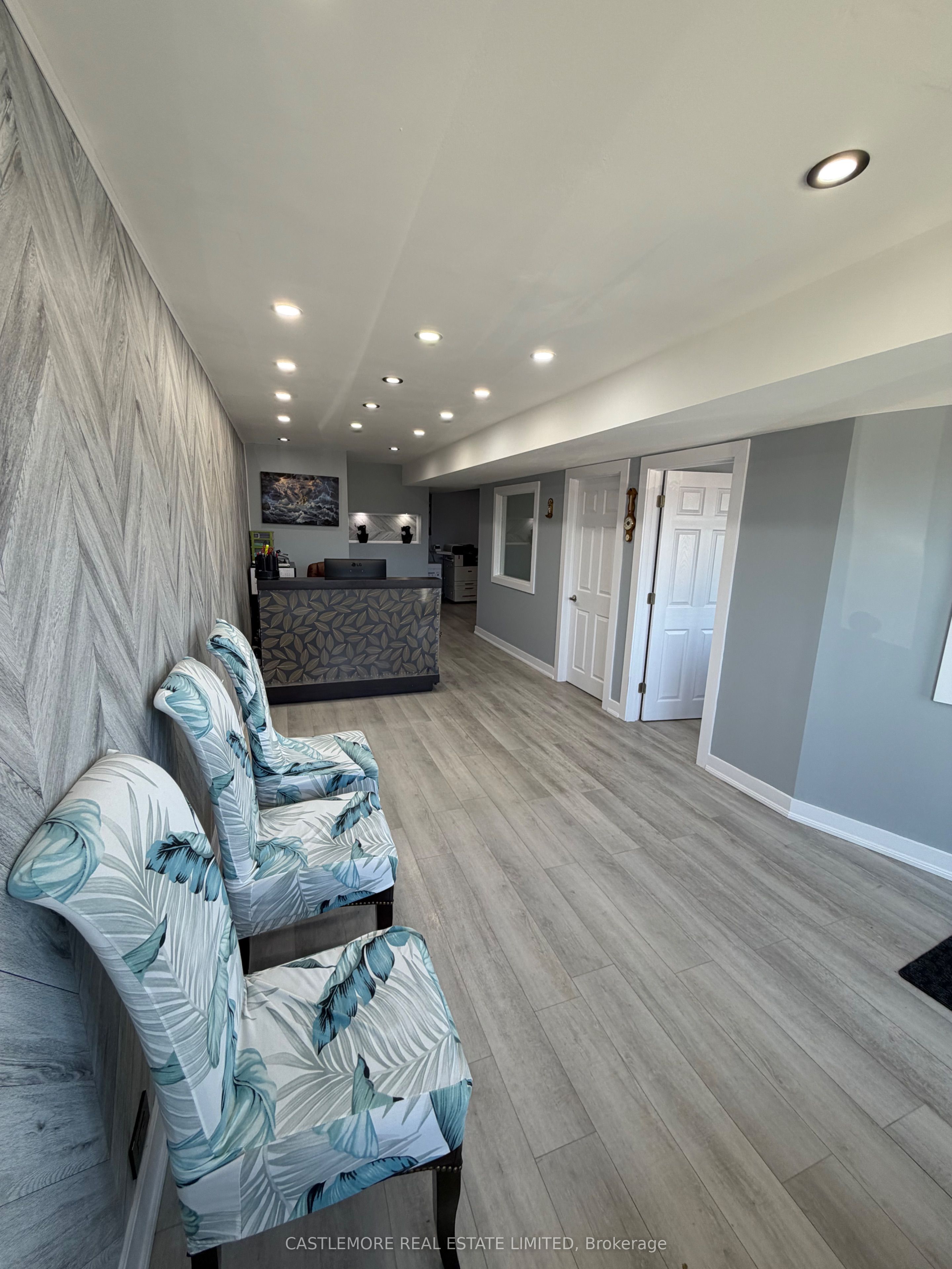 925 Lakeshore Road Property Photo 7