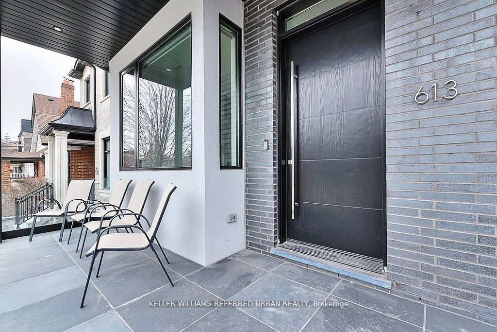 613 Harvie Avenue Property Photo 3