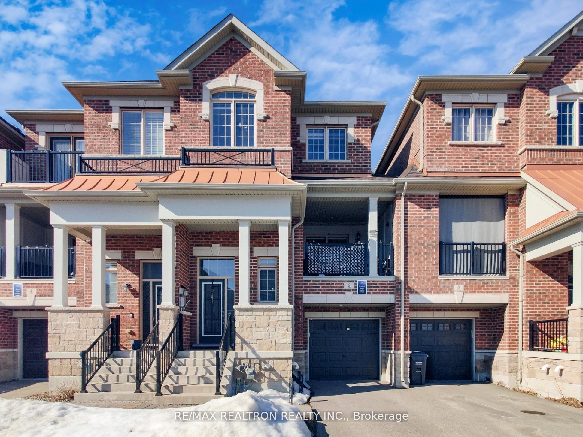 6 Oakmore Lane Property Photo 1