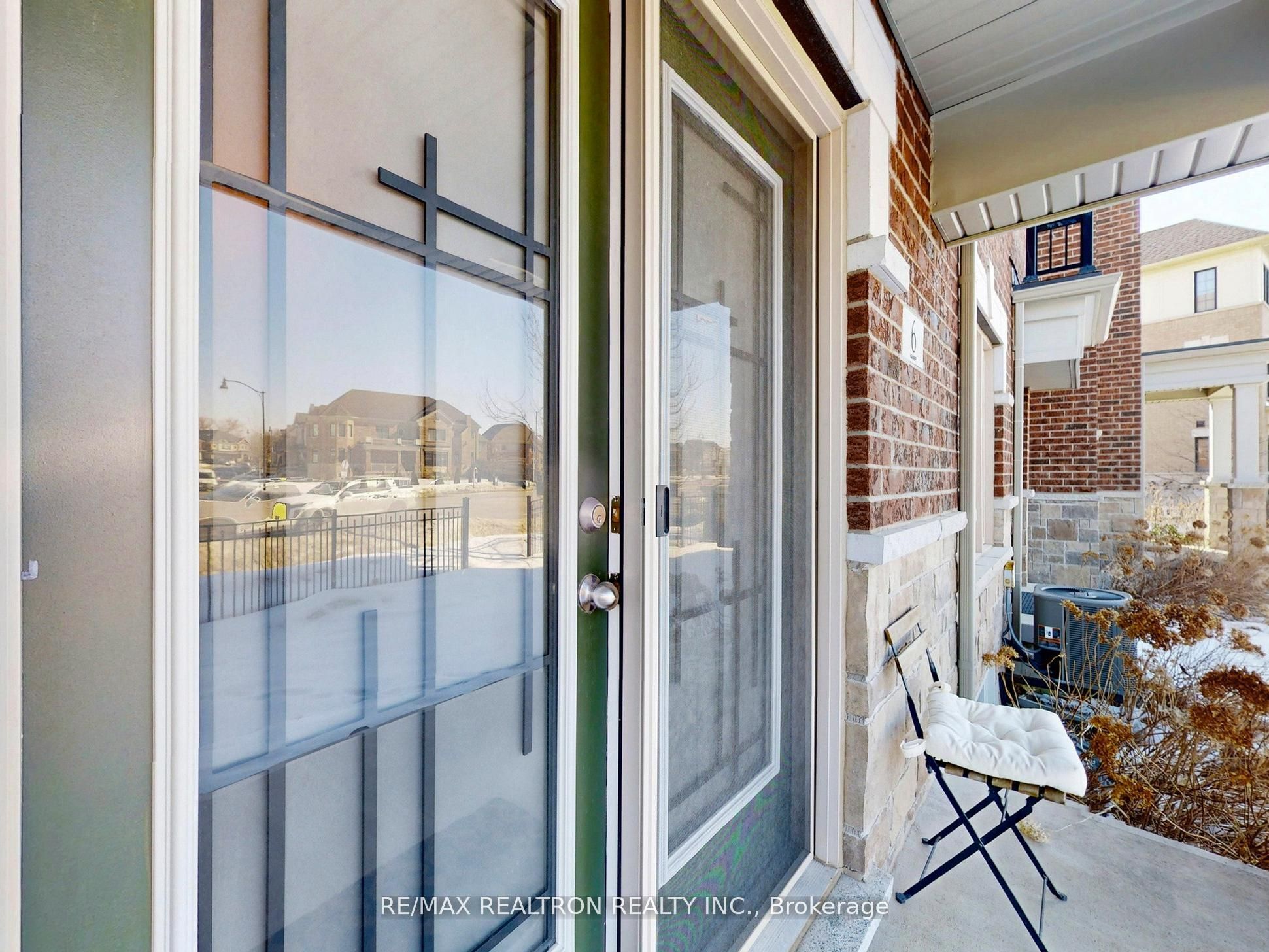 6 Oakmore Lane Property Photo 3