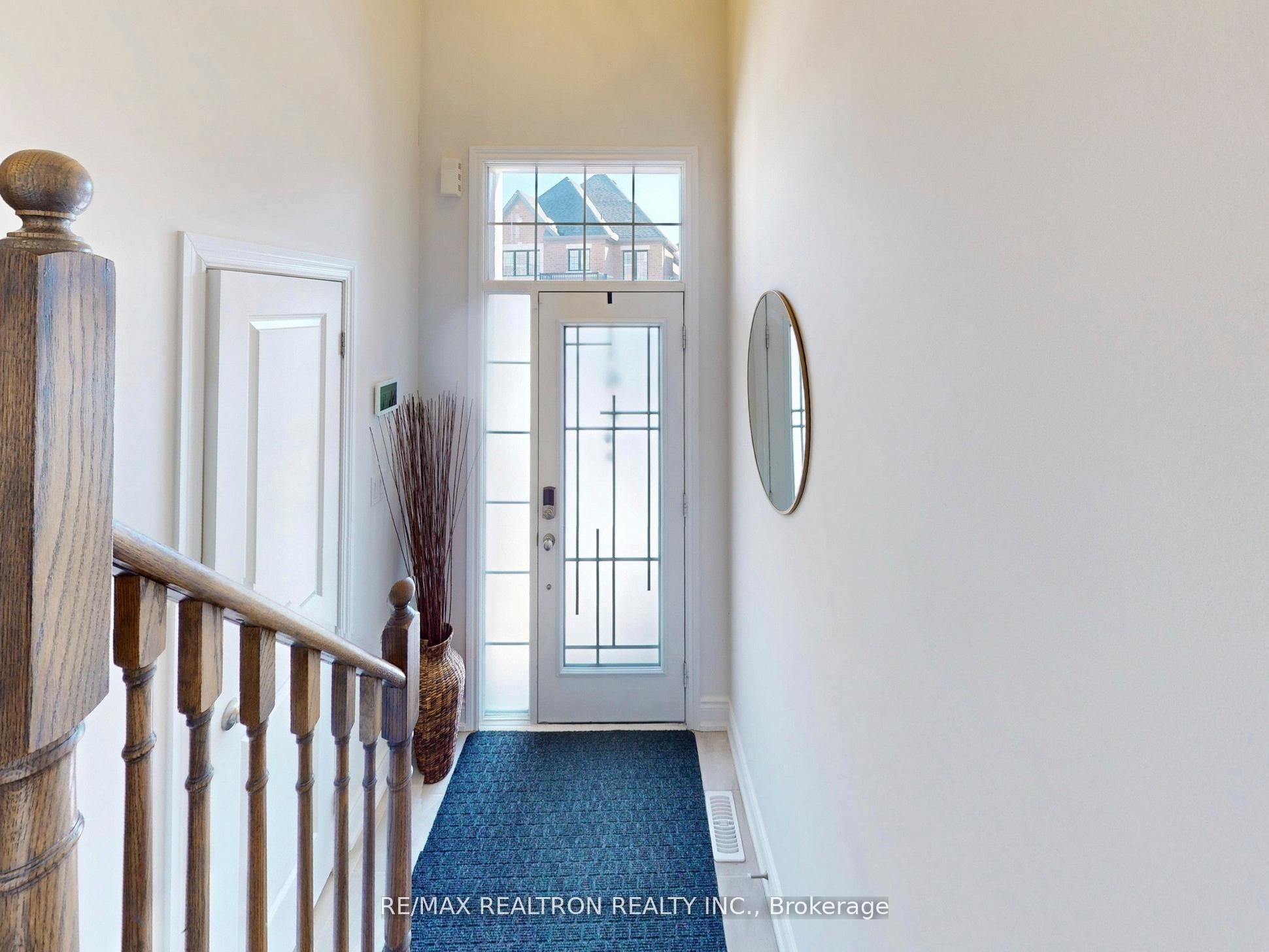 6 Oakmore Lane Property Photo 4