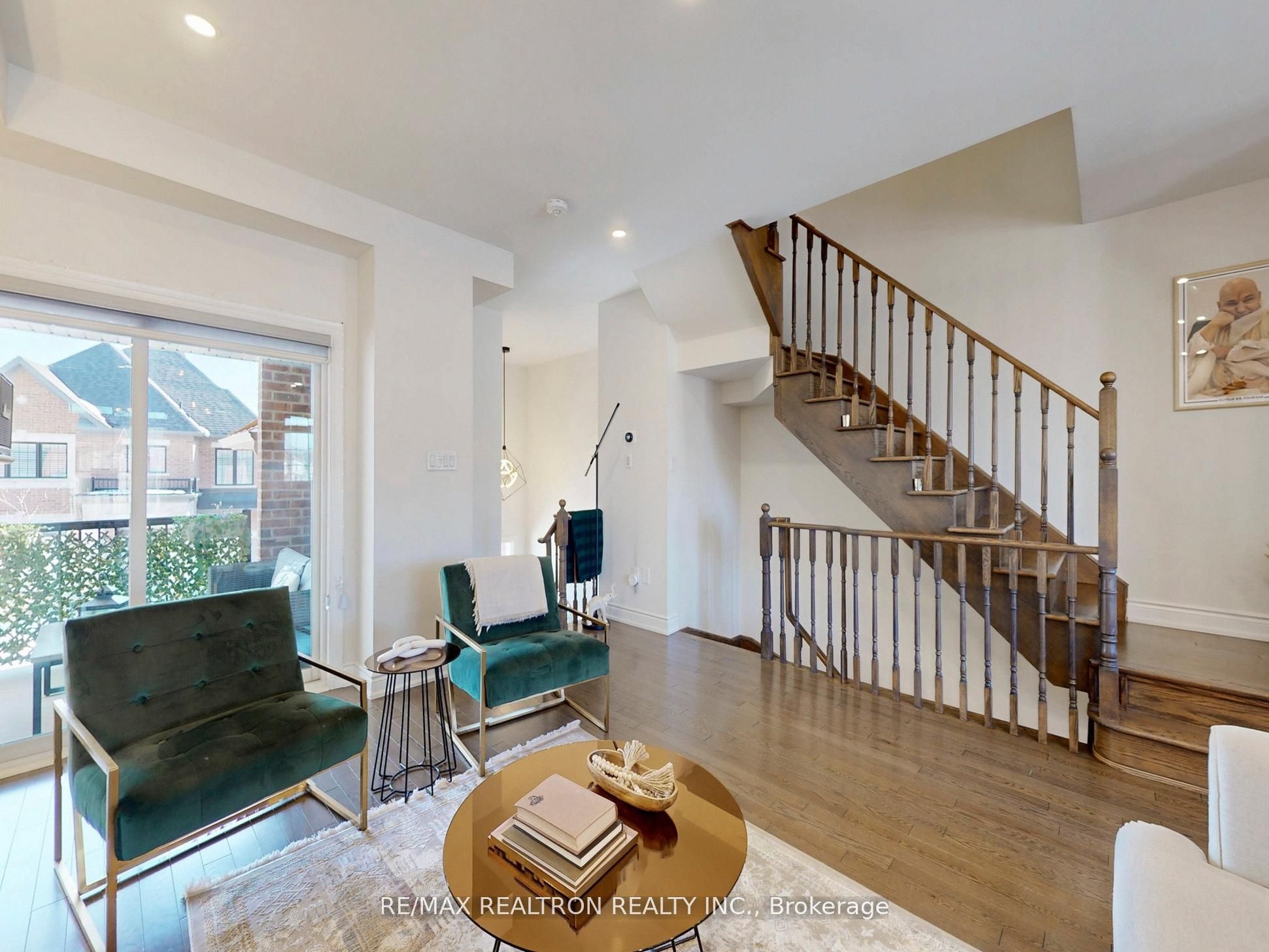 6 Oakmore Lane Property Photo 7
