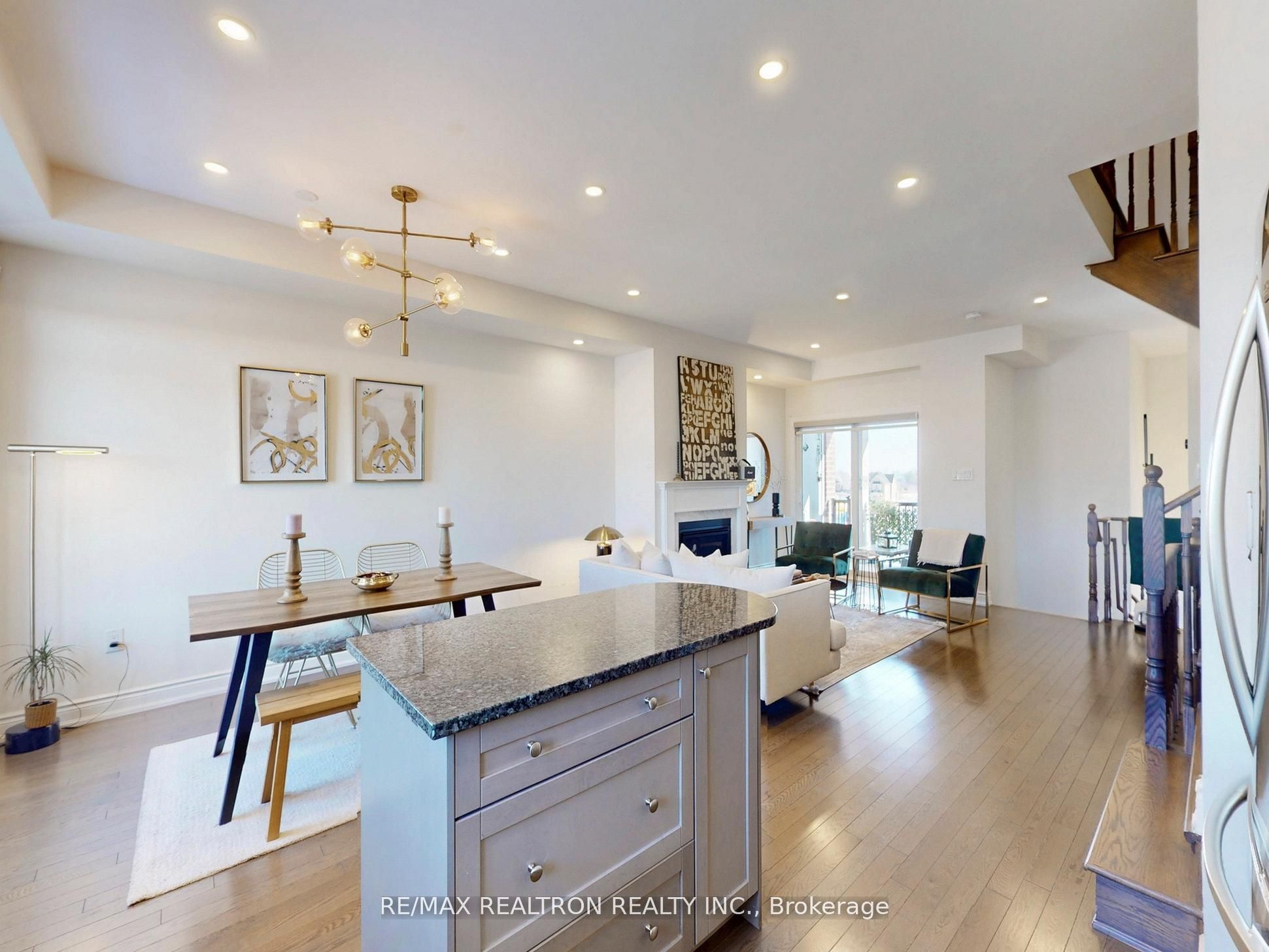 6 Oakmore Lane Property Photo 10