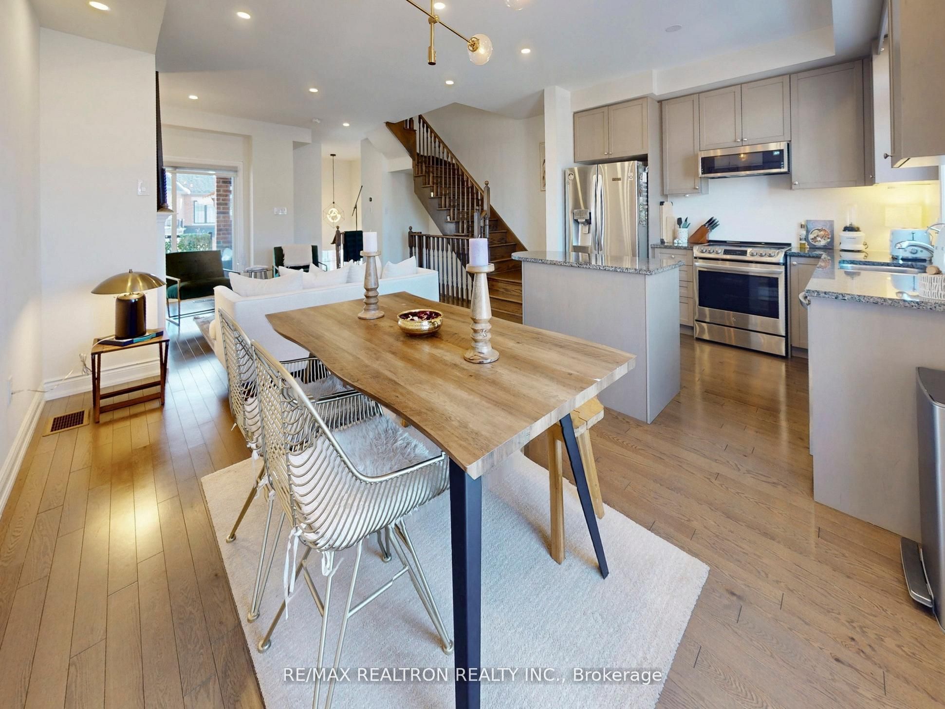 6 Oakmore Lane Property Photo 15