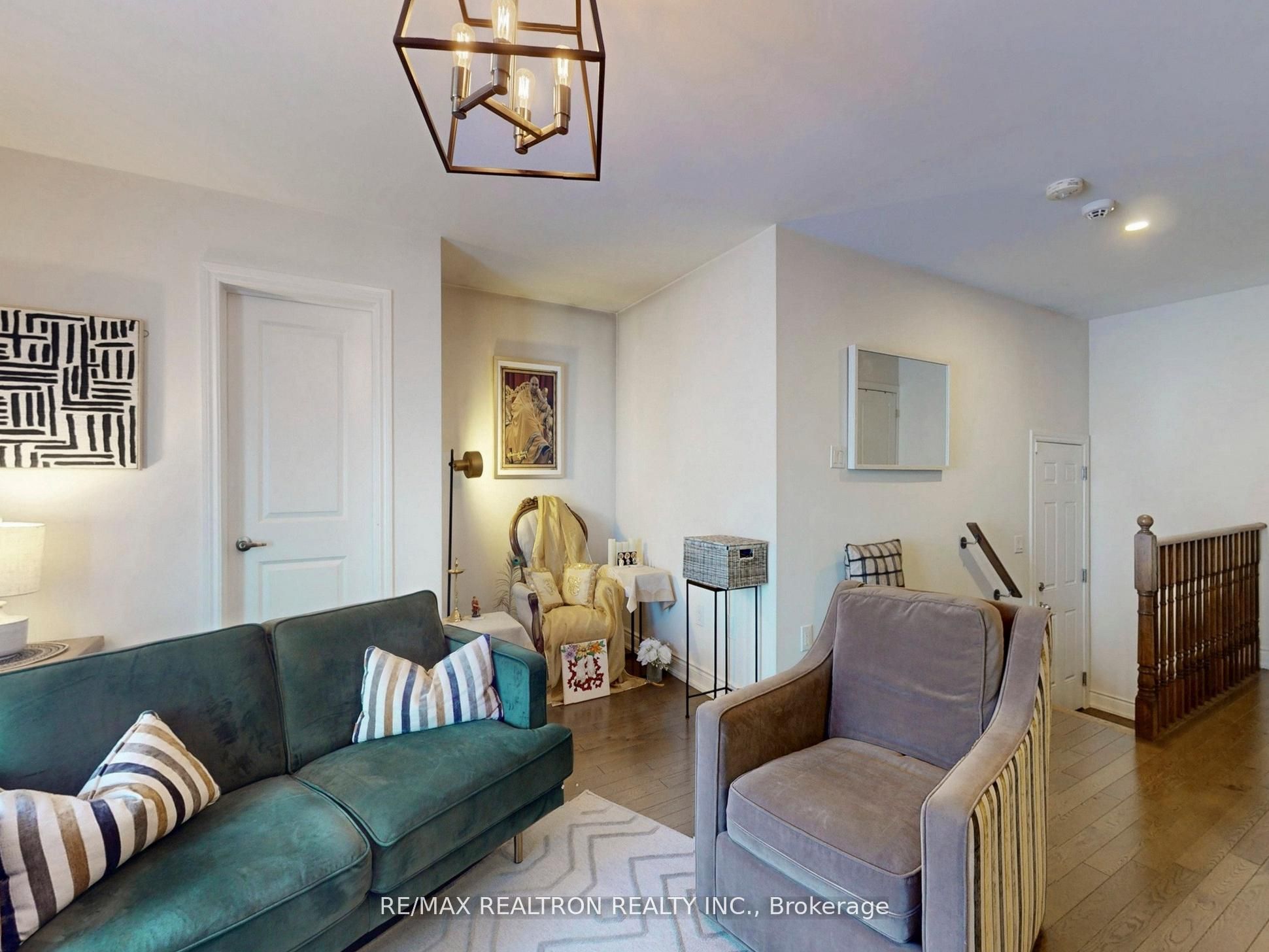 6 Oakmore Lane Property Photo 17