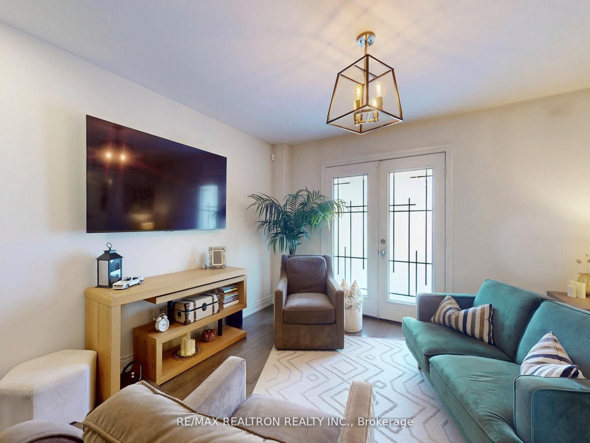 6 Oakmore Lane Property Photo 18