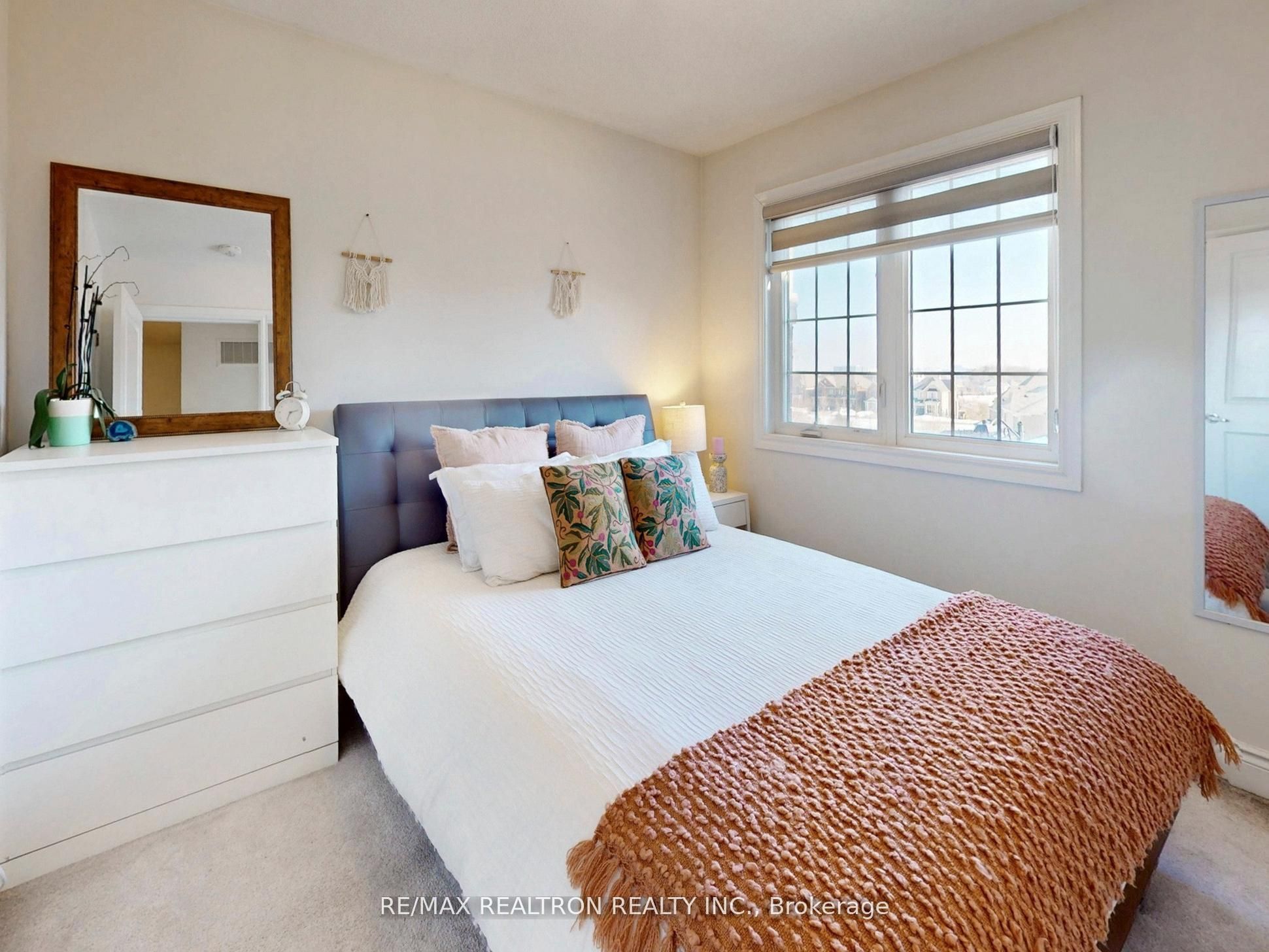 6 Oakmore Lane Property Photo 21