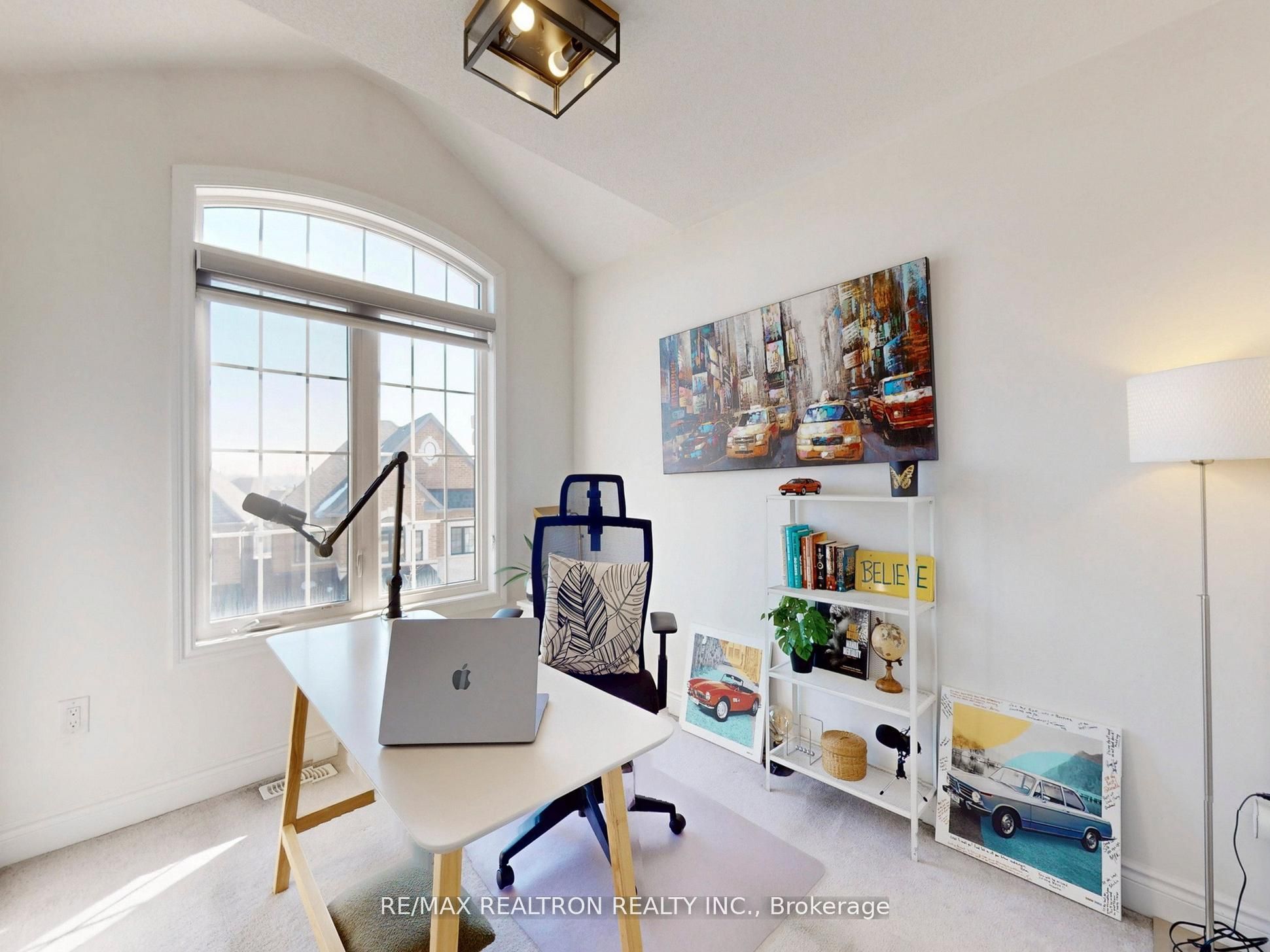 6 Oakmore Lane Property Photo 24
