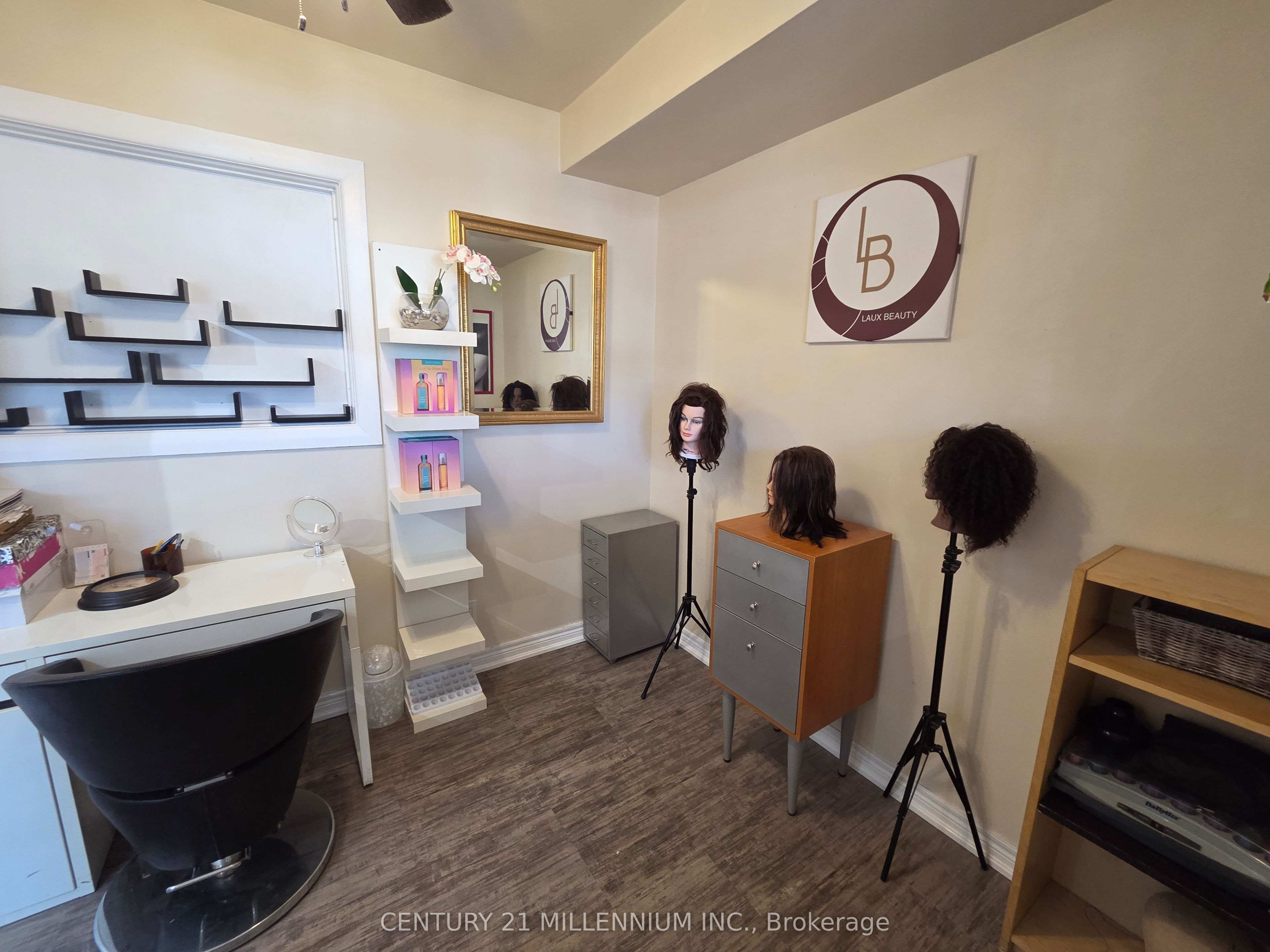 2479 Lake Shore Boulevard W B Property Photo 7