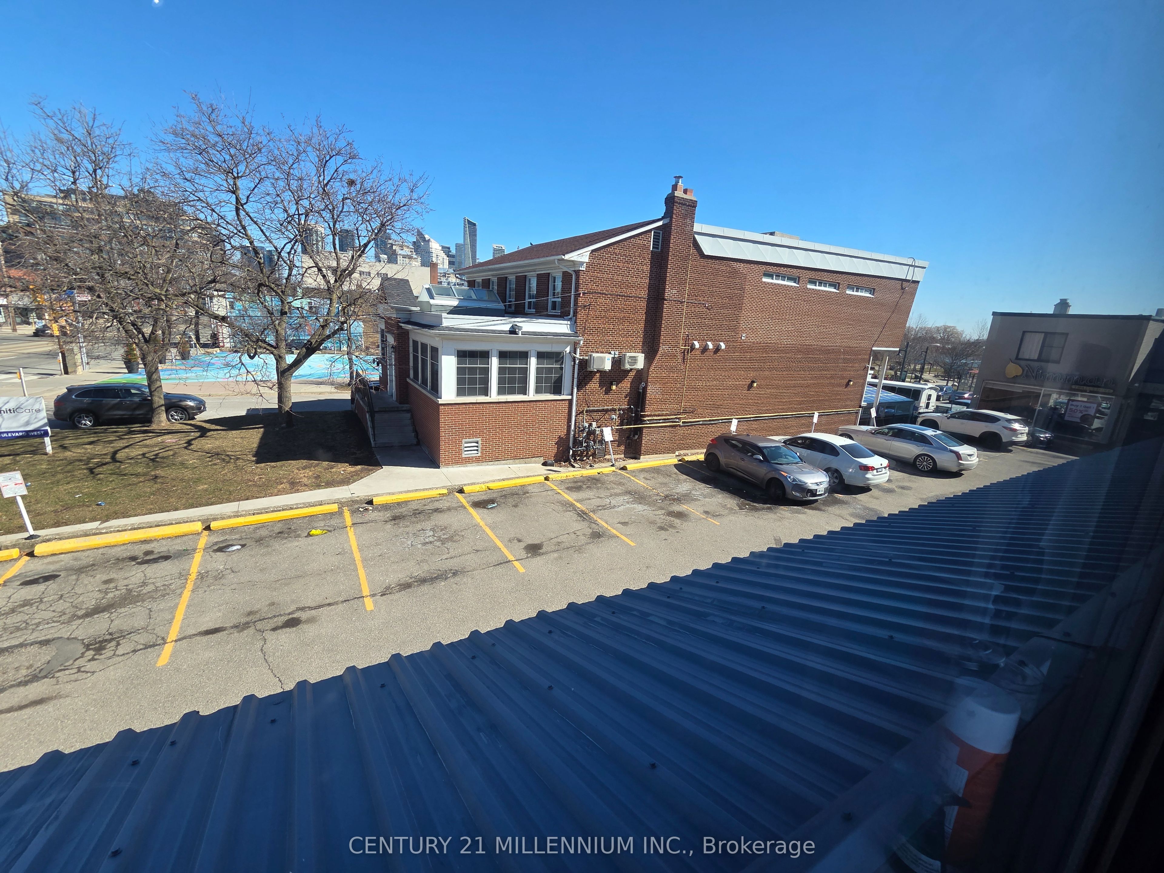 2479 Lake Shore Boulevard W B Property Photo 17
