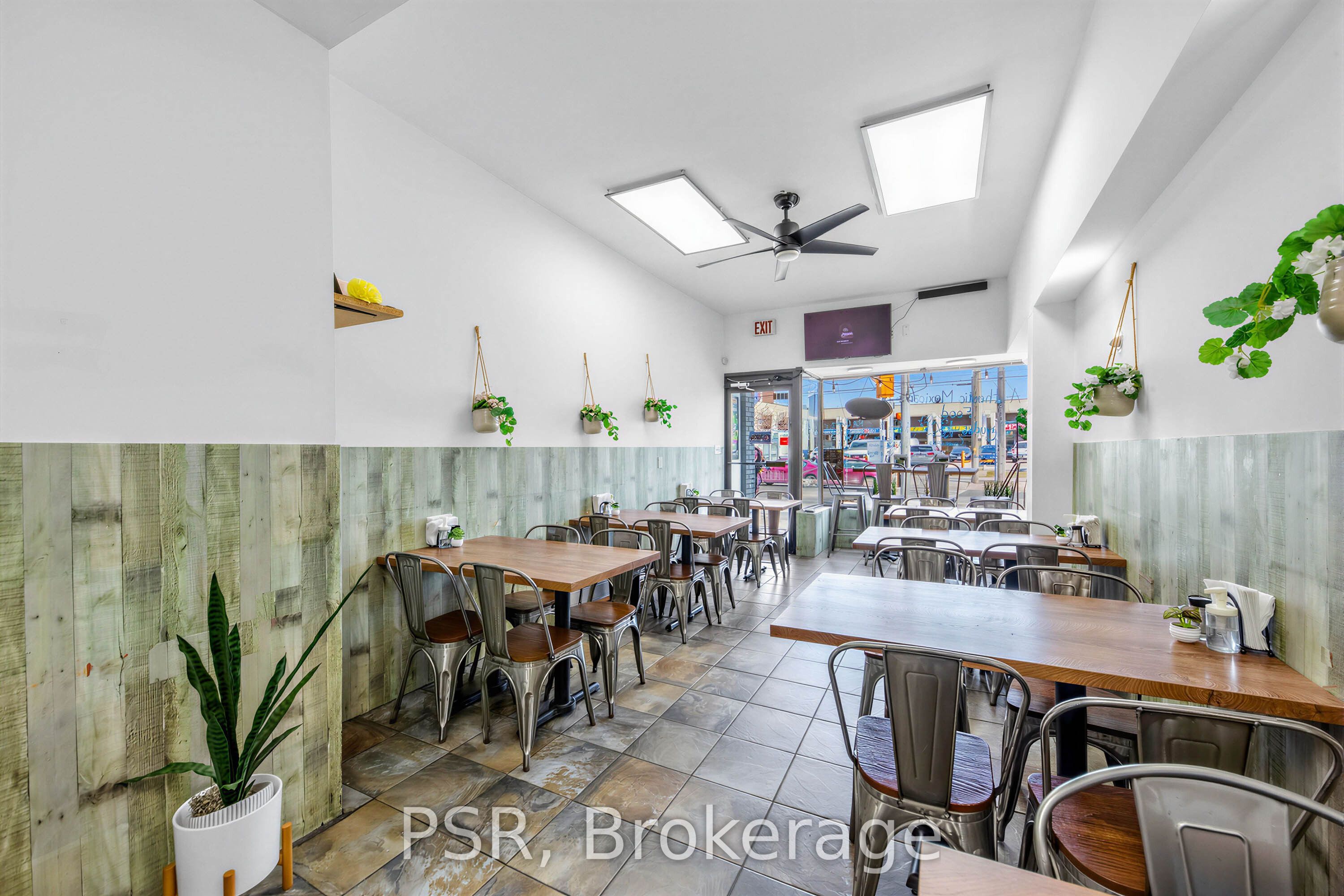 1742 Jane Street Property Photo 8