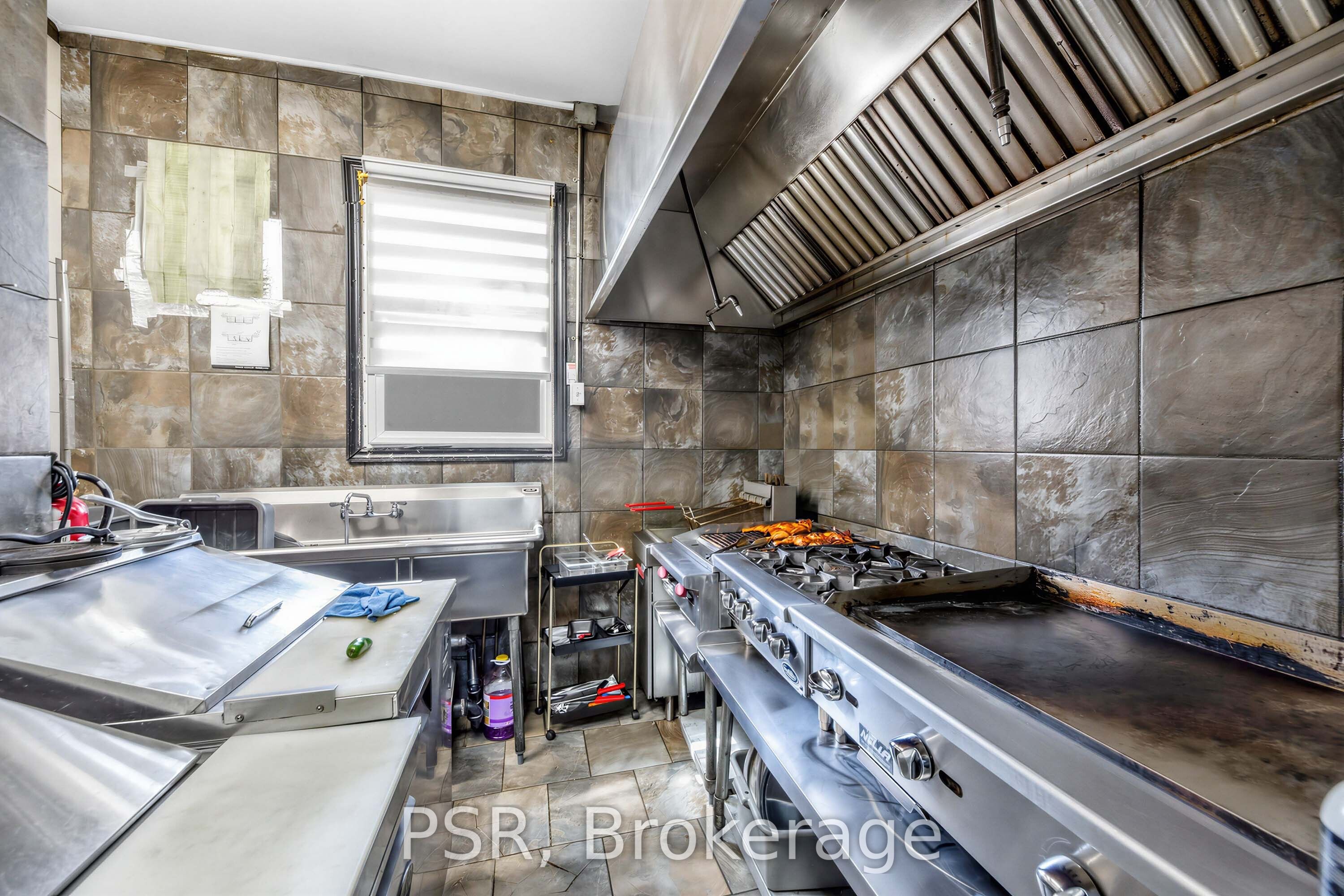 1742 Jane Street Property Photo 12