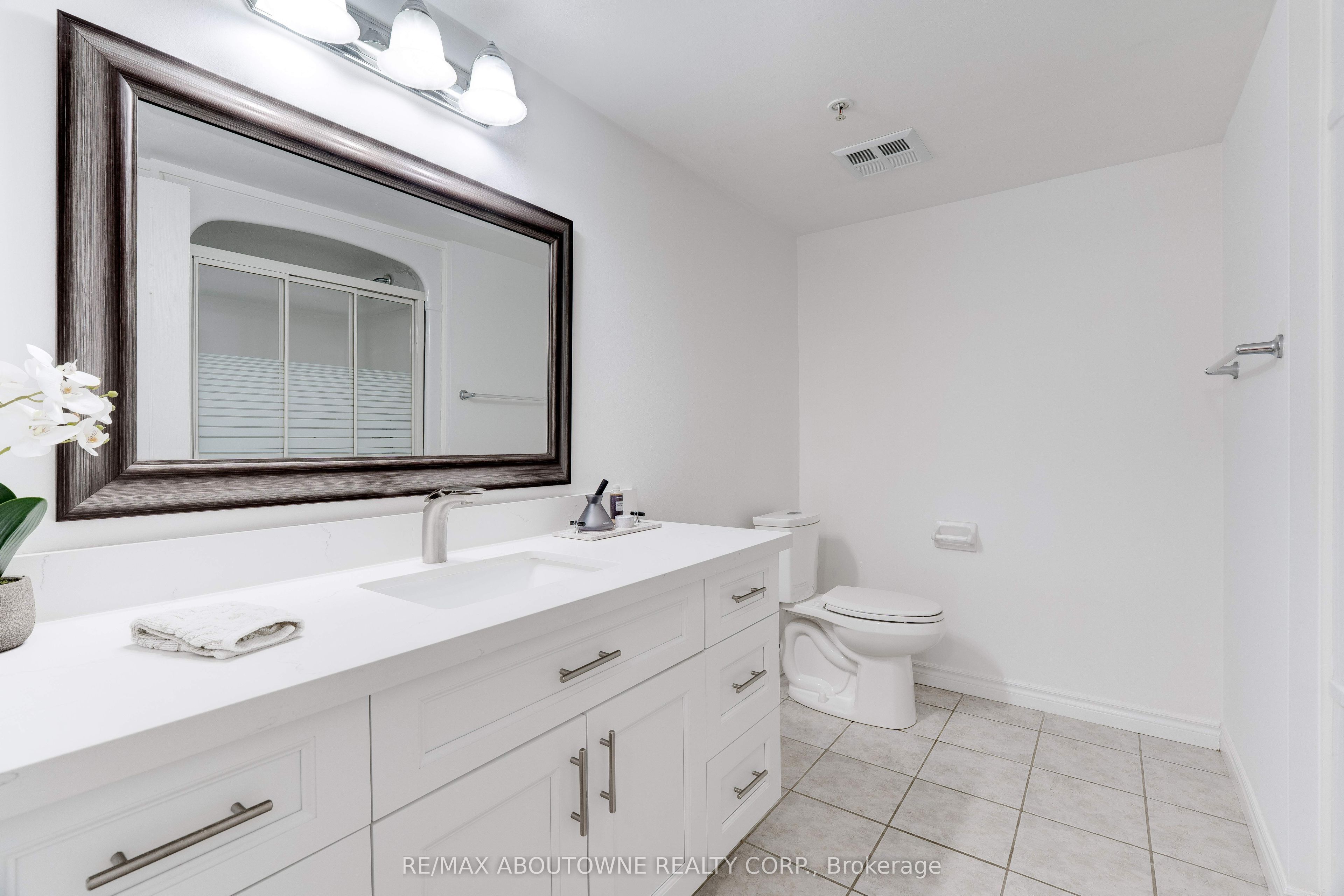 1460 Bishops Gate 212 Property Photo 7