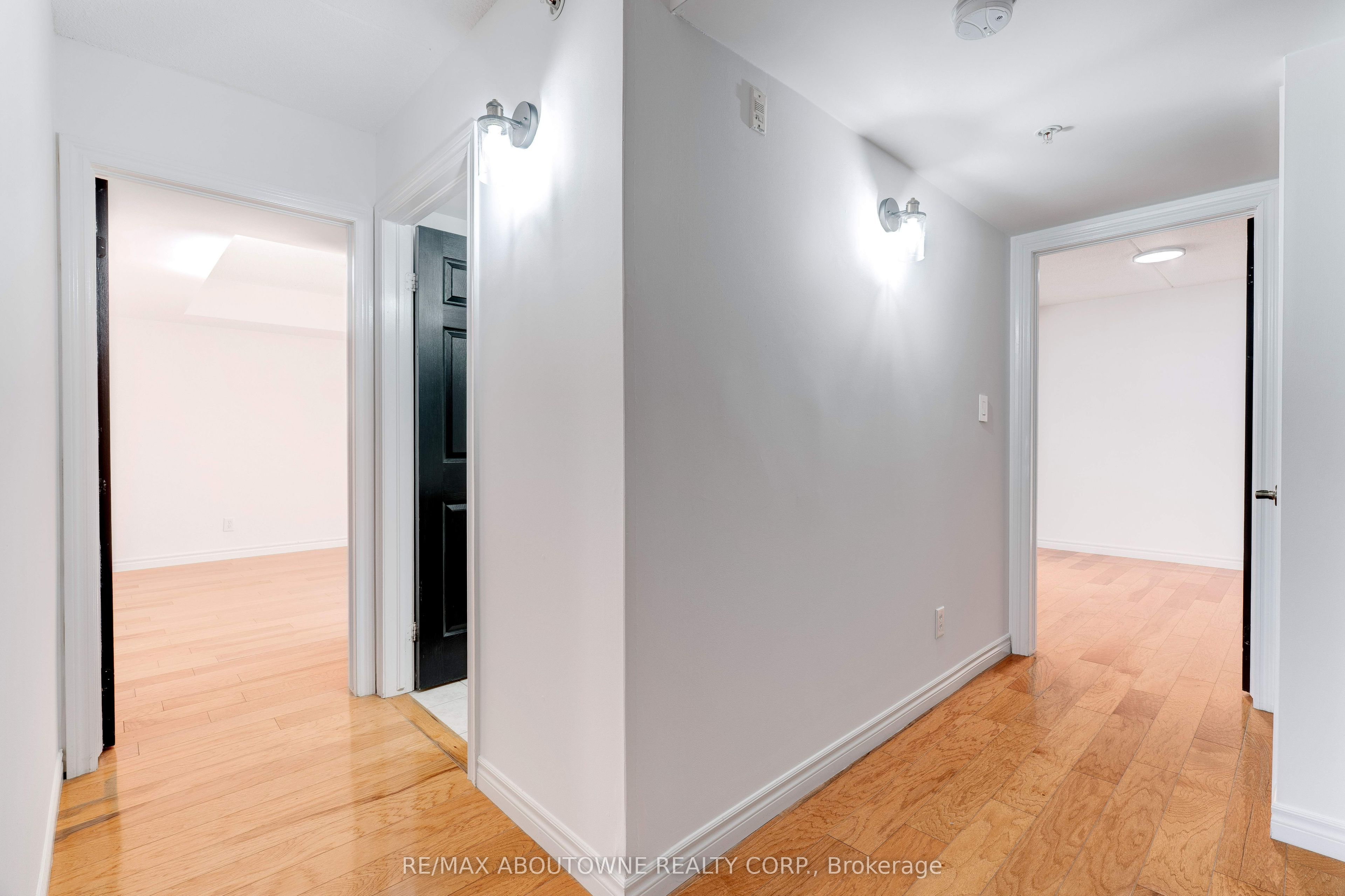 1460 Bishops Gate 212 Property Photo 8